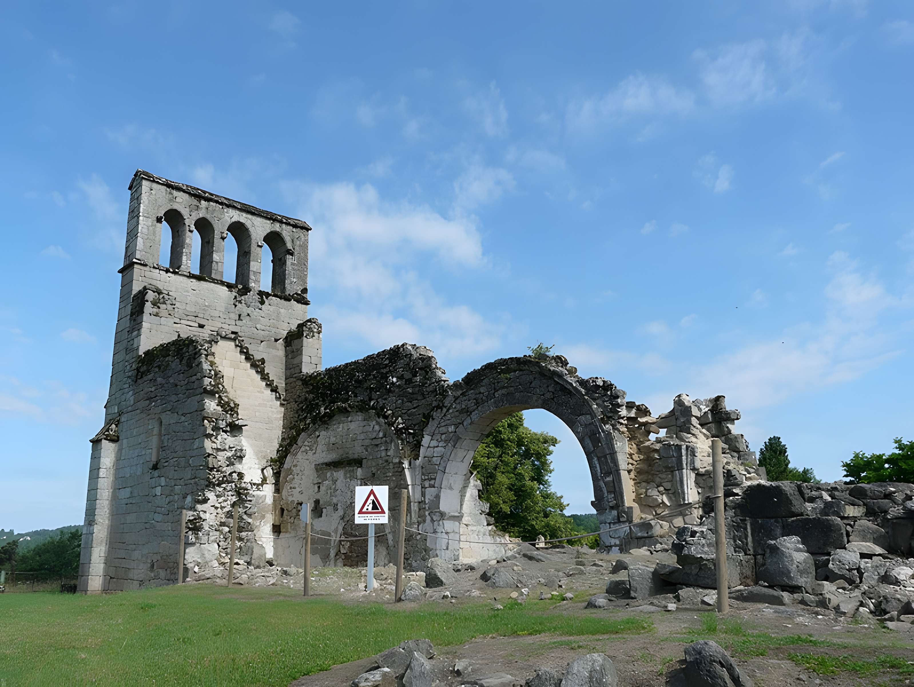 Église du Vieux Bourg de Saint-Geniez-ô-Merle
