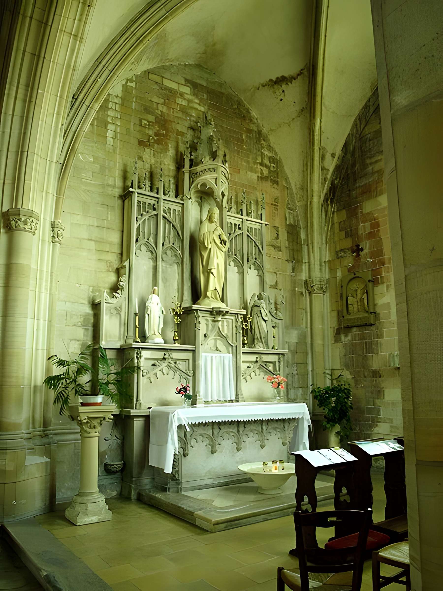 Église Notre-Dame d'Attigny