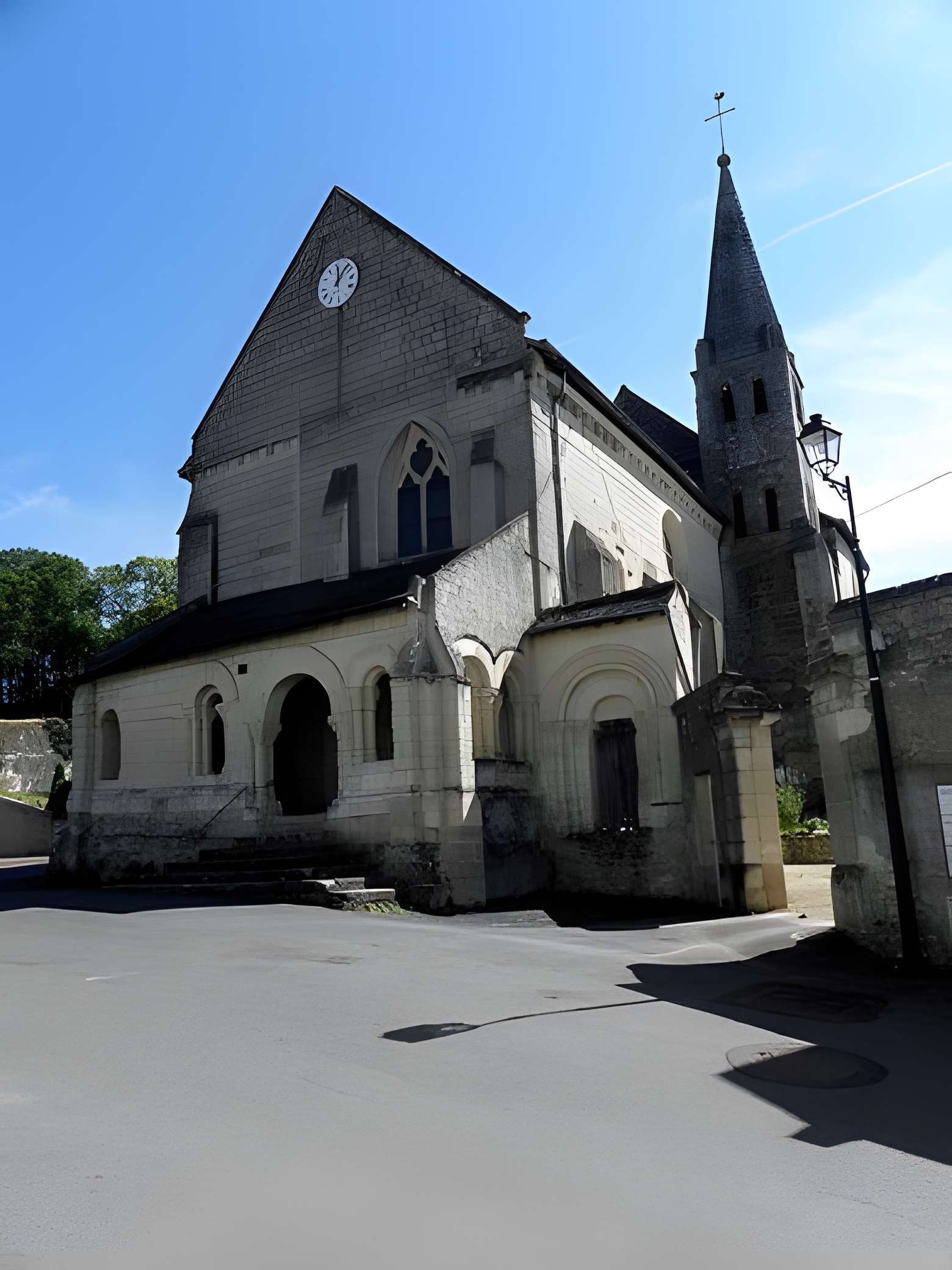 Église Notre-Dame d'Avon-les-Roches 