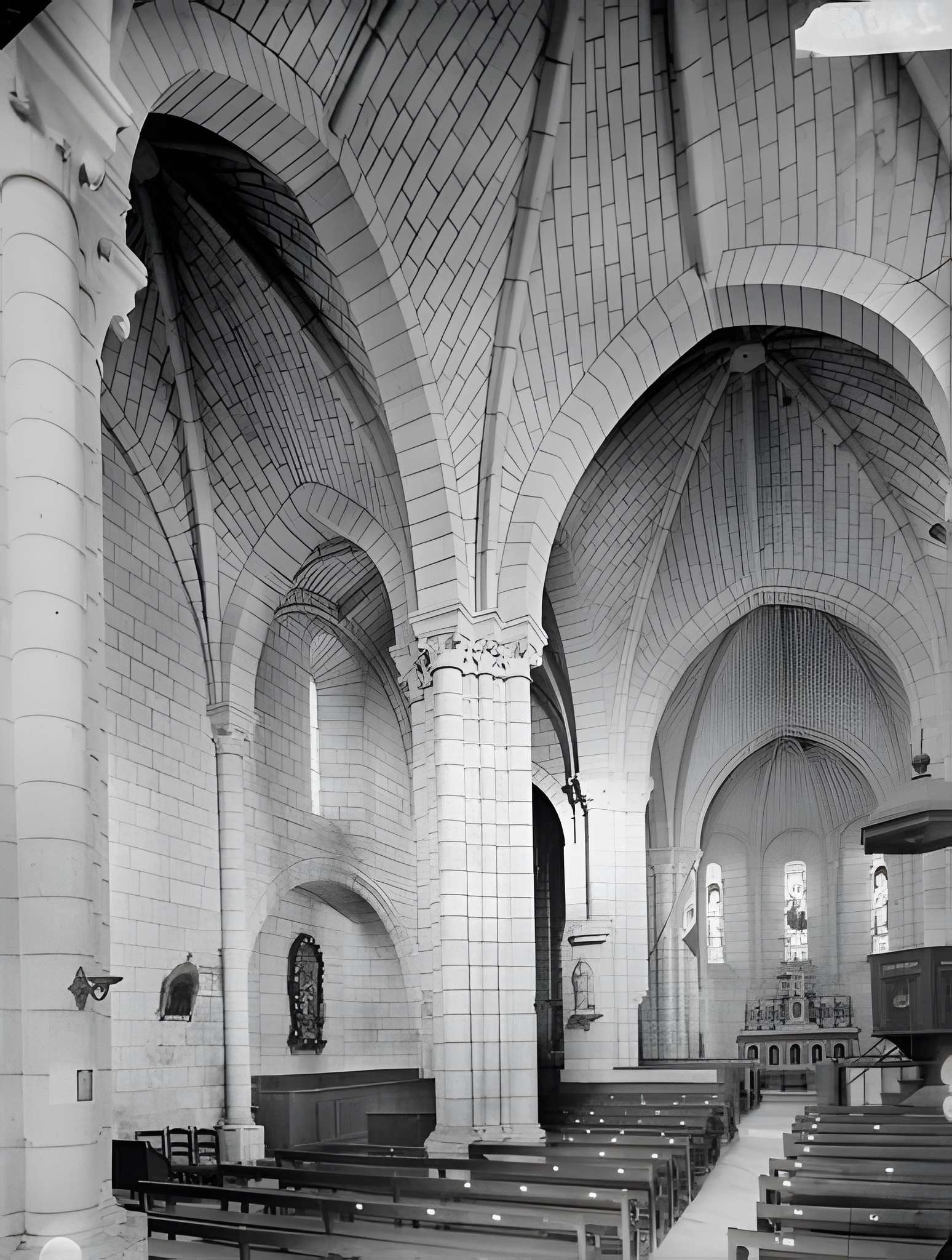 Église Notre-Dame d'Avon-les-Roches