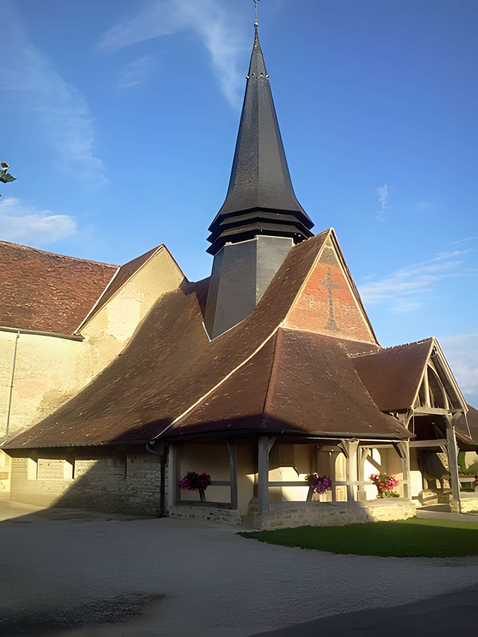 Église Saint-Éloi de Racines 