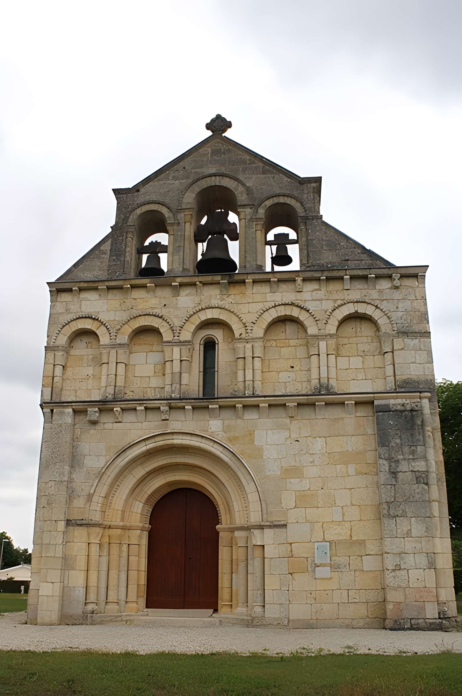 Église Notre-Dame de Benon
