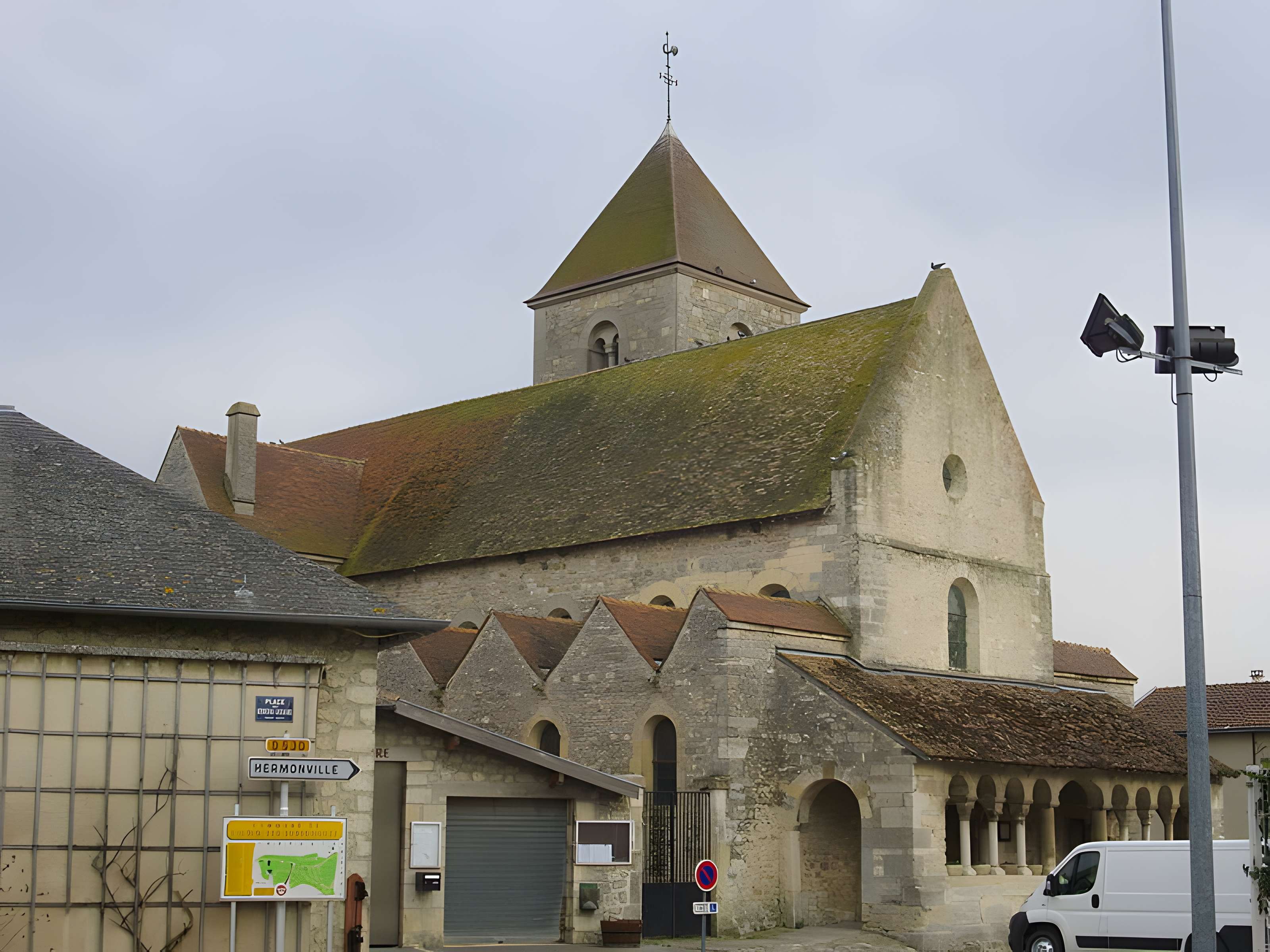 Église Notre-Dame de Cauroy-lès-Hermonville