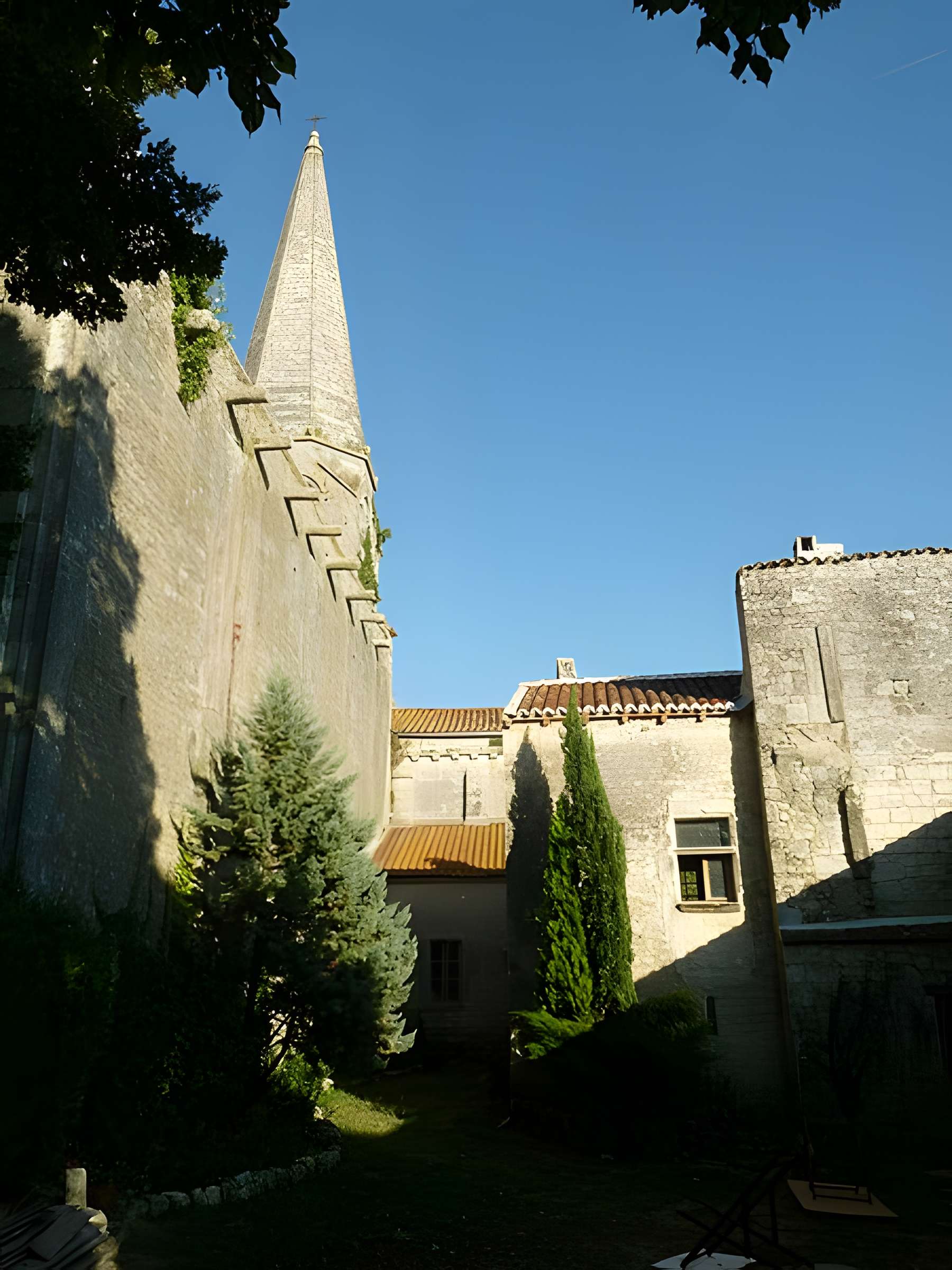 Église Notre-Dame de Charmant
