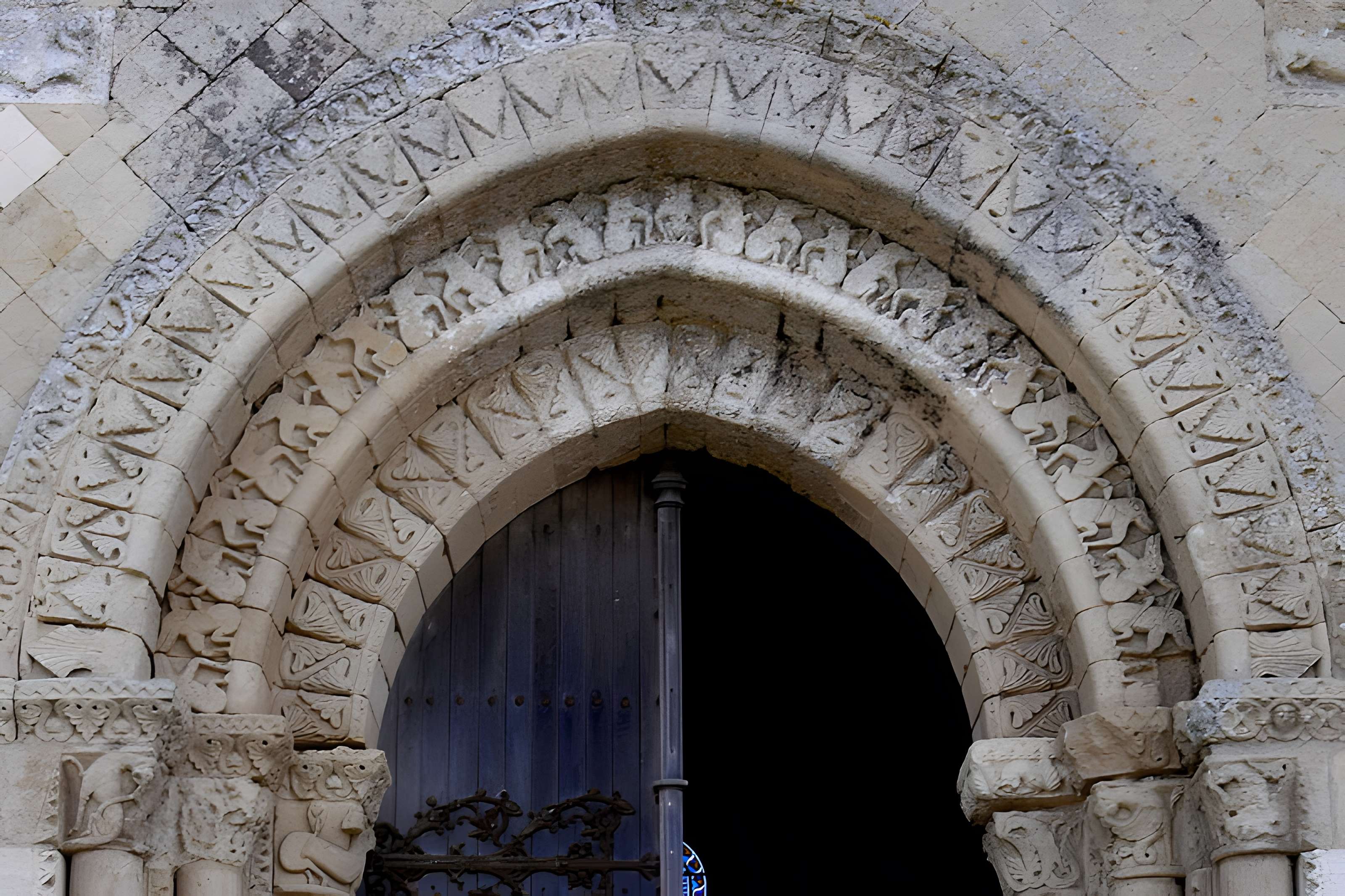 Église Notre-Dame de Château-Larcher
