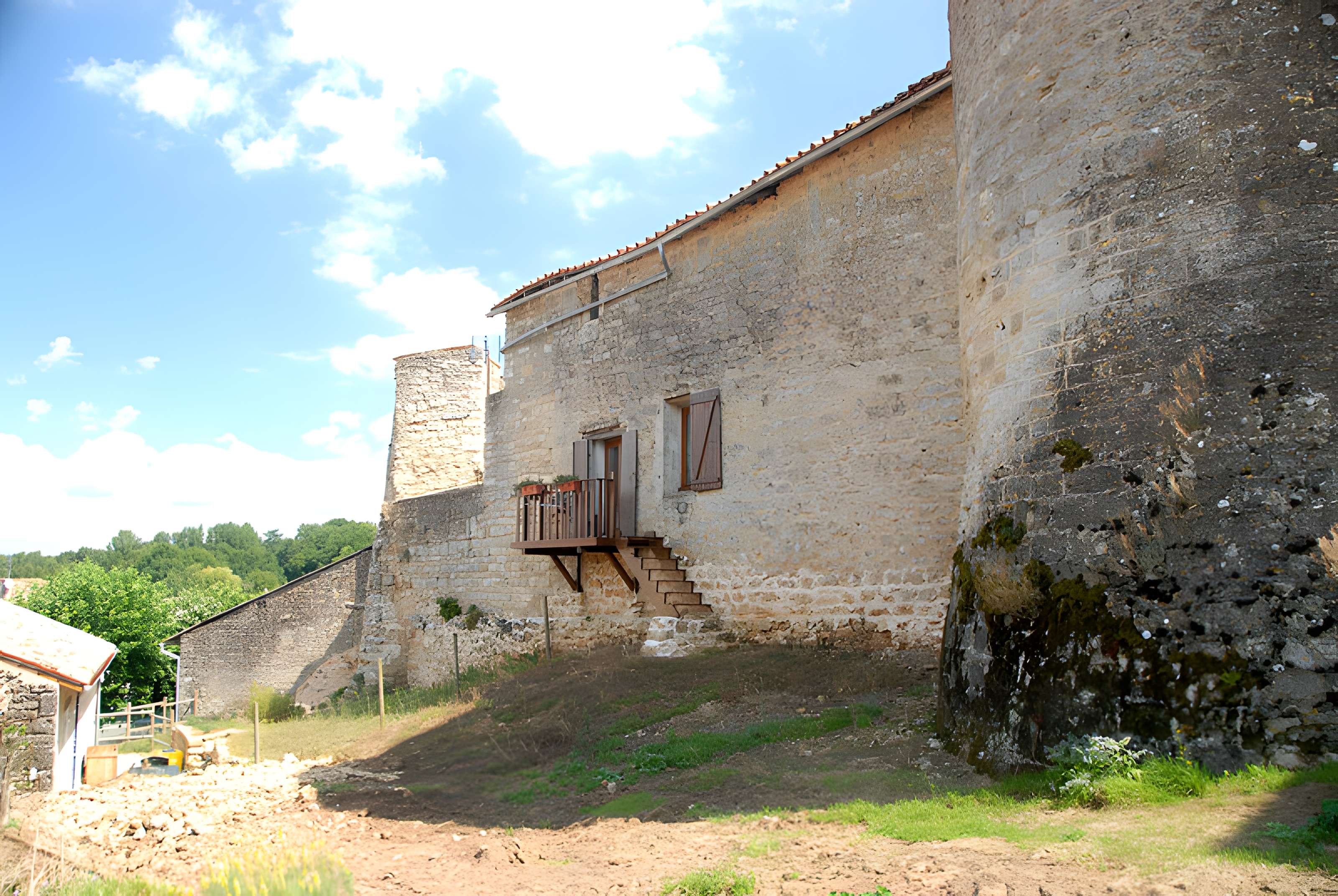 Église Notre-Dame de Château-Larcher