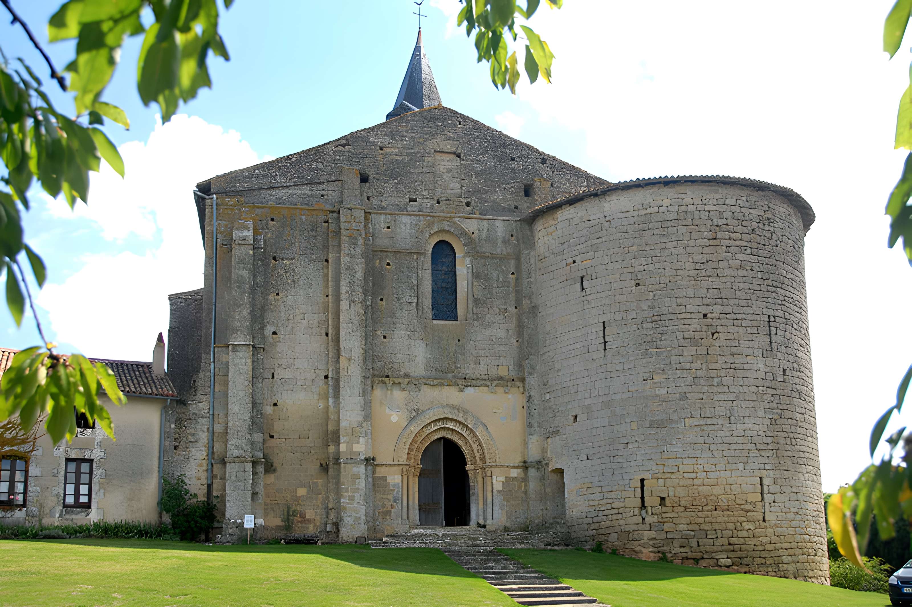 Église Notre-Dame de Château-Larcher
