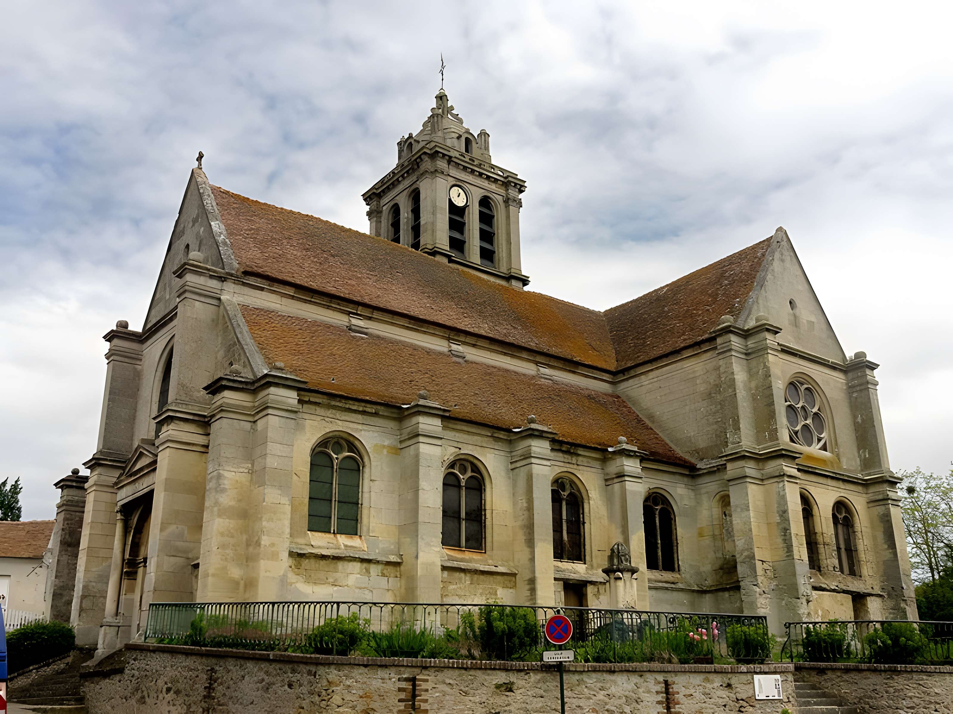 Église Notre-Dame de Épiais-Rhus