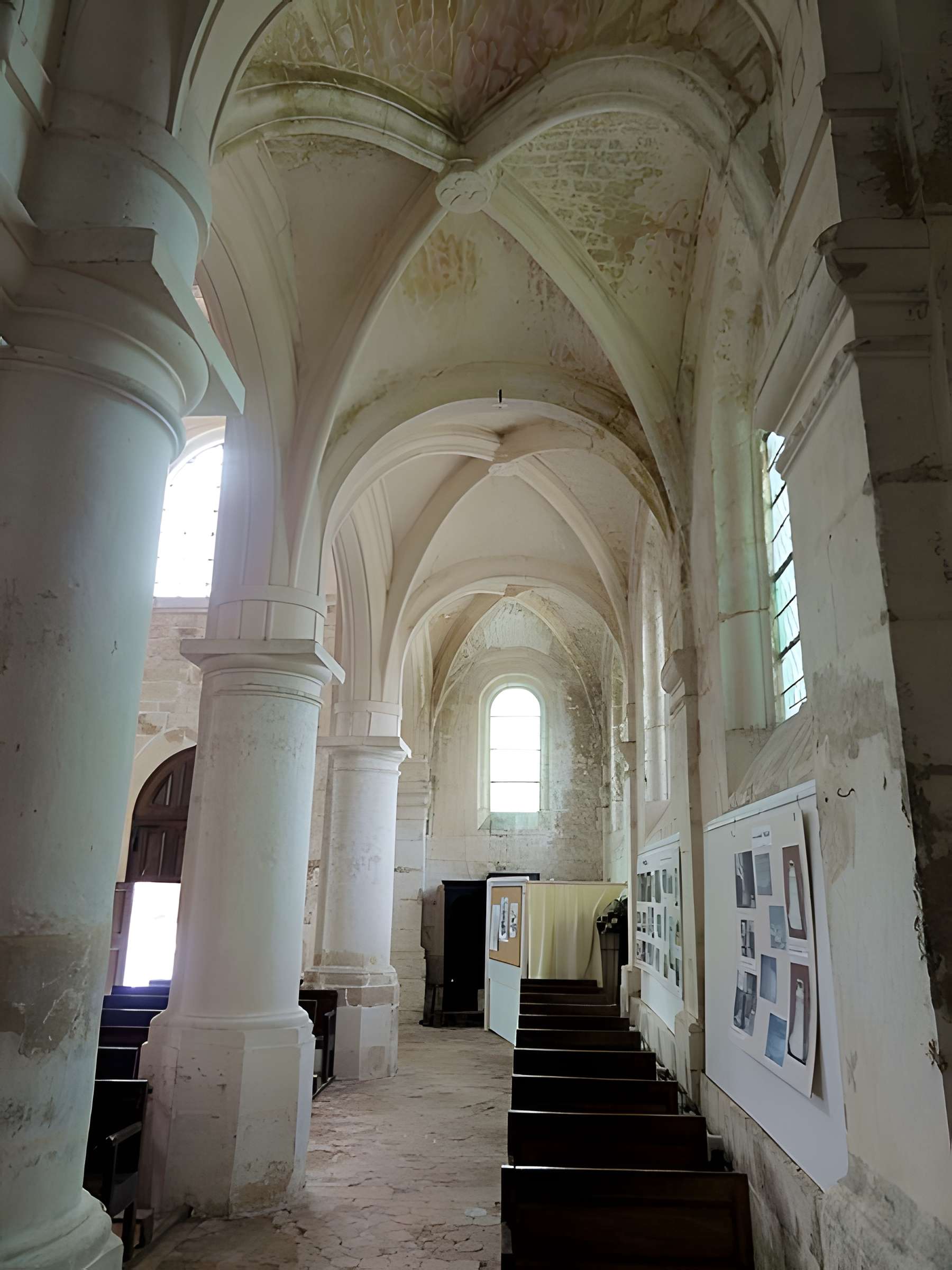 Église Notre-Dame de Épiais-Rhus