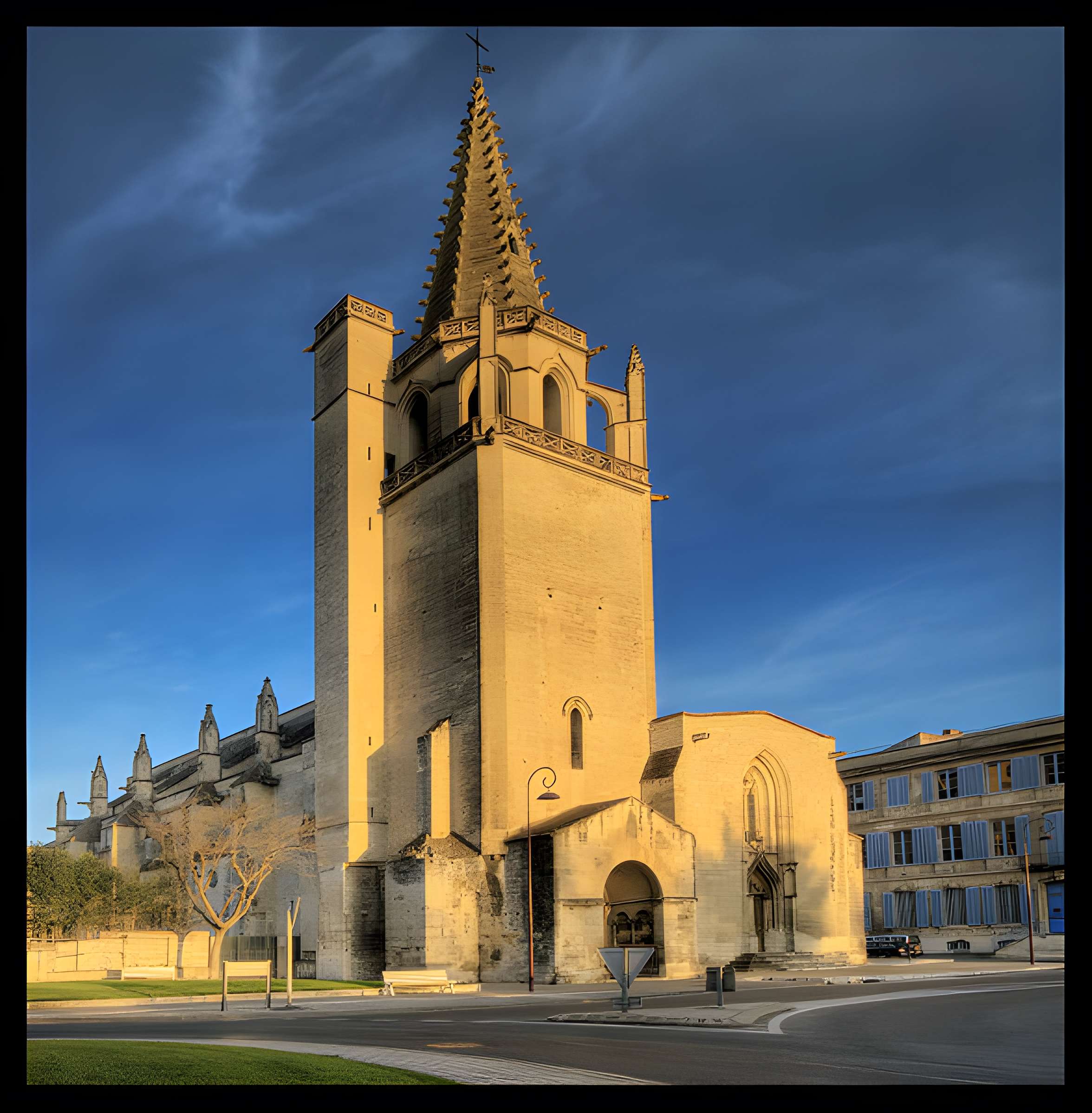 Église Sainte-Marthe de Tarascon