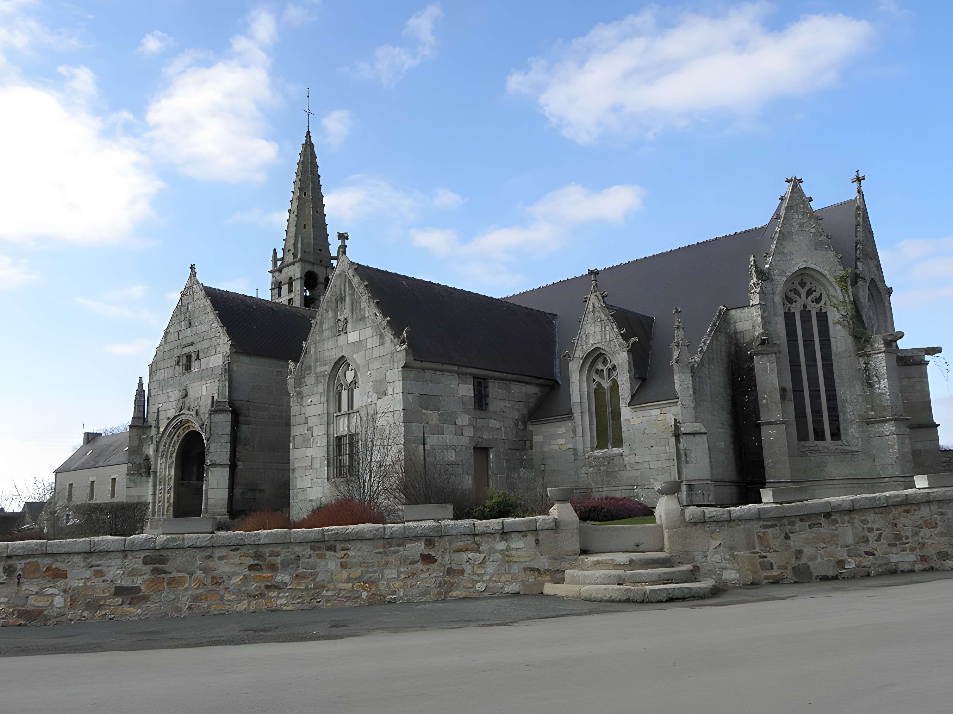 Église Notre-Dame de Grâces de Plusquellec