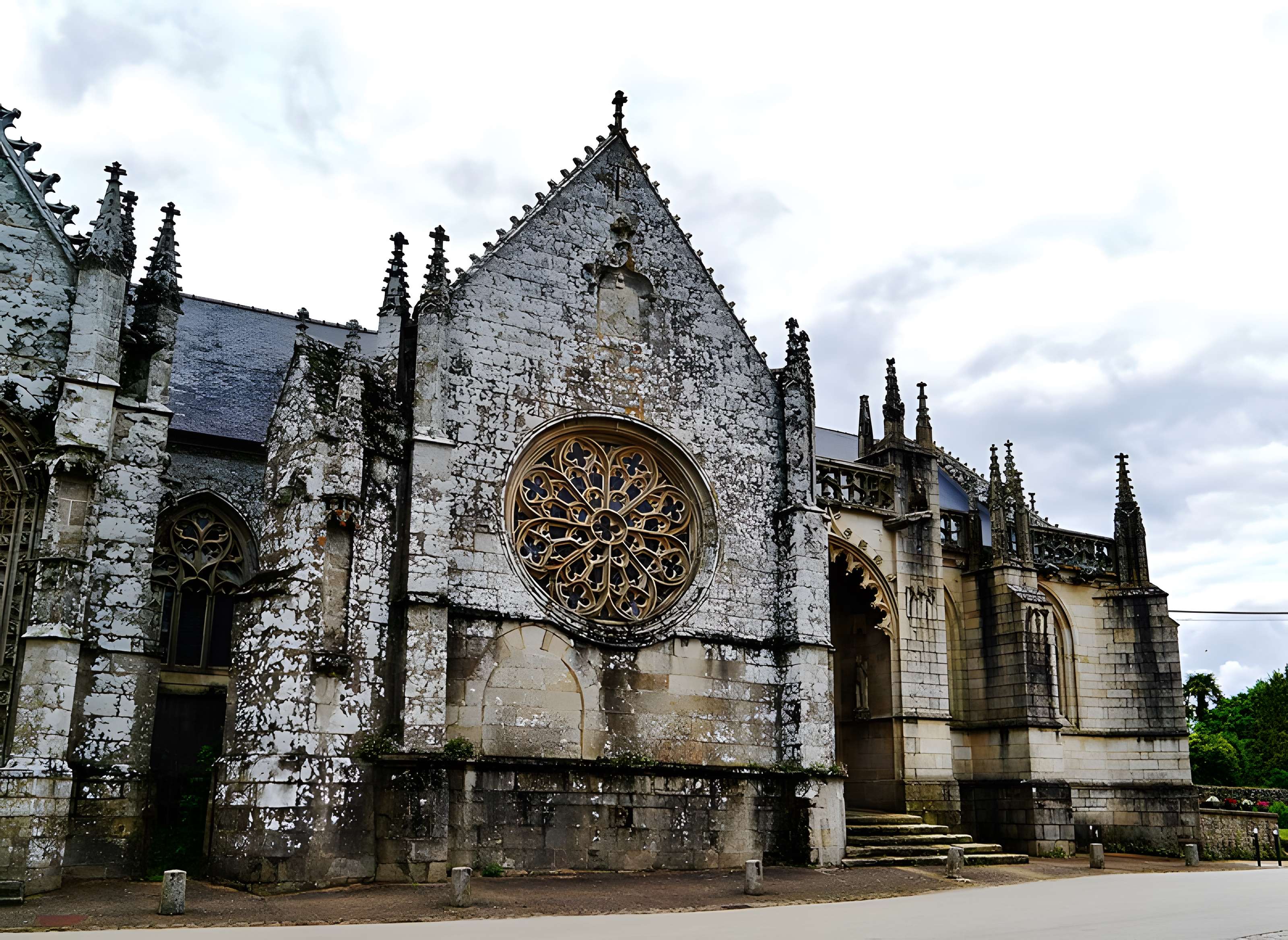 Église Notre-Dame de Kernascléden