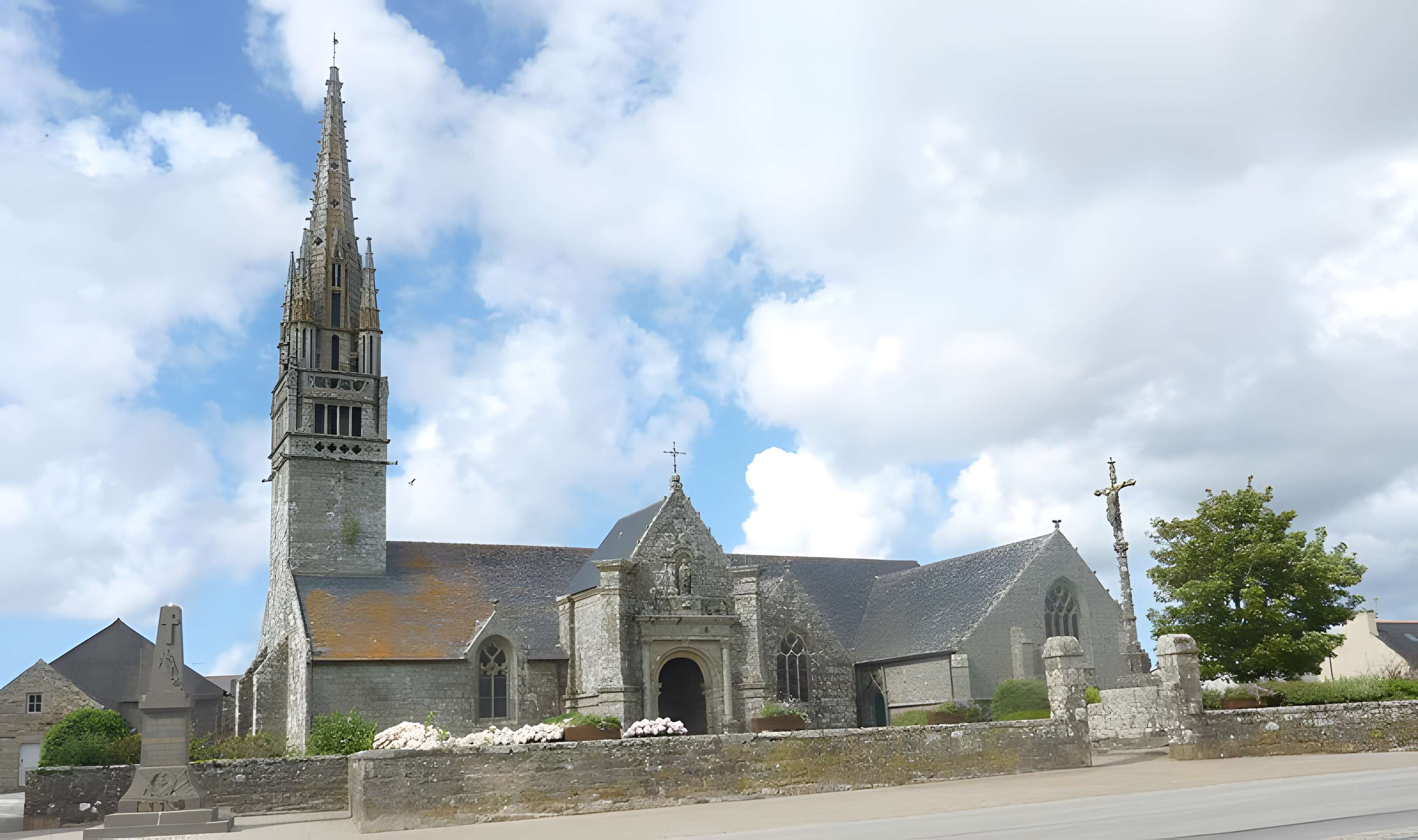 Église Notre-Dame de la Clarté de Beuzec-Cap-Sizun