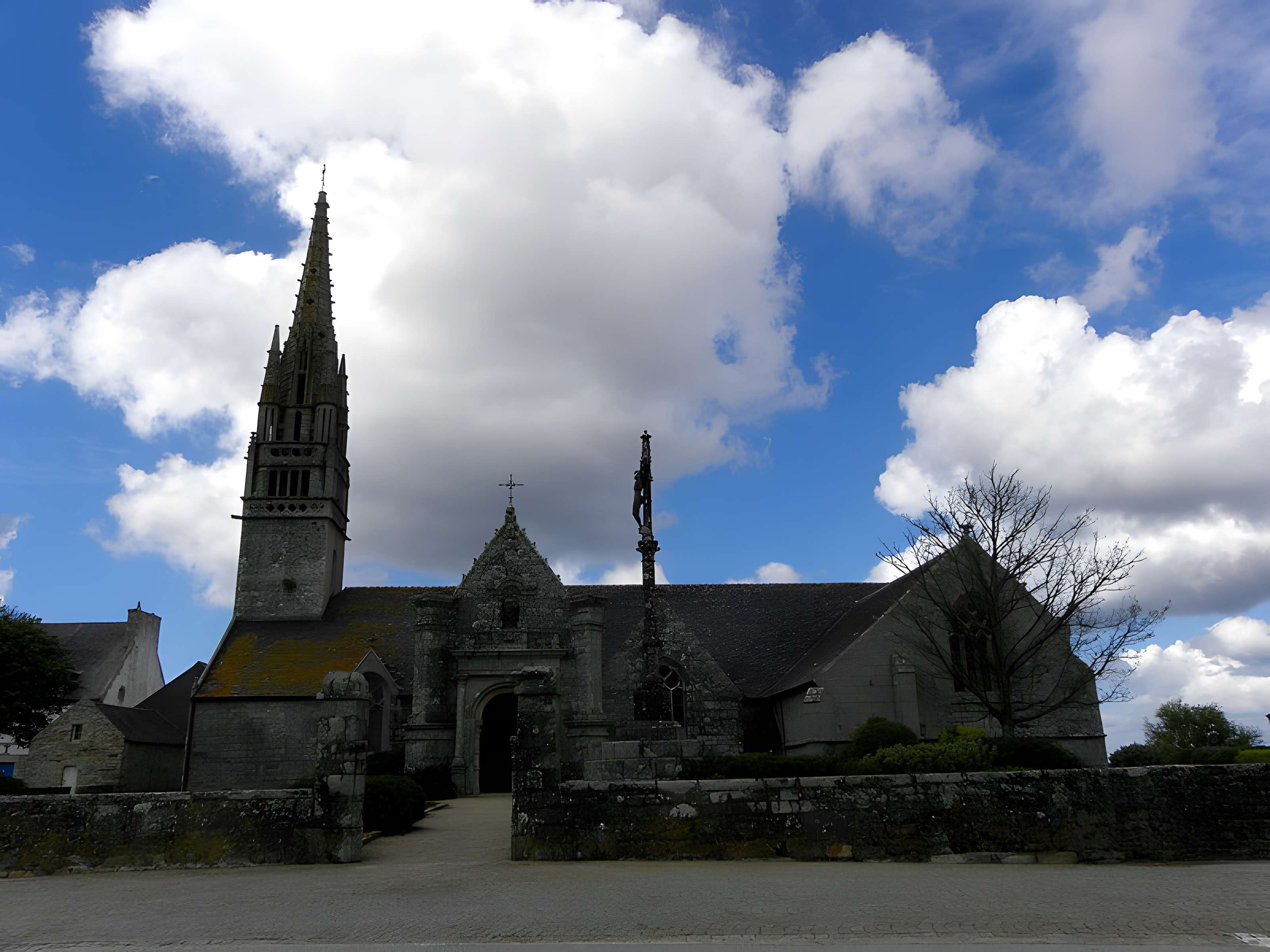 Église Notre-Dame de la Clarté de Beuzec-Cap-Sizun