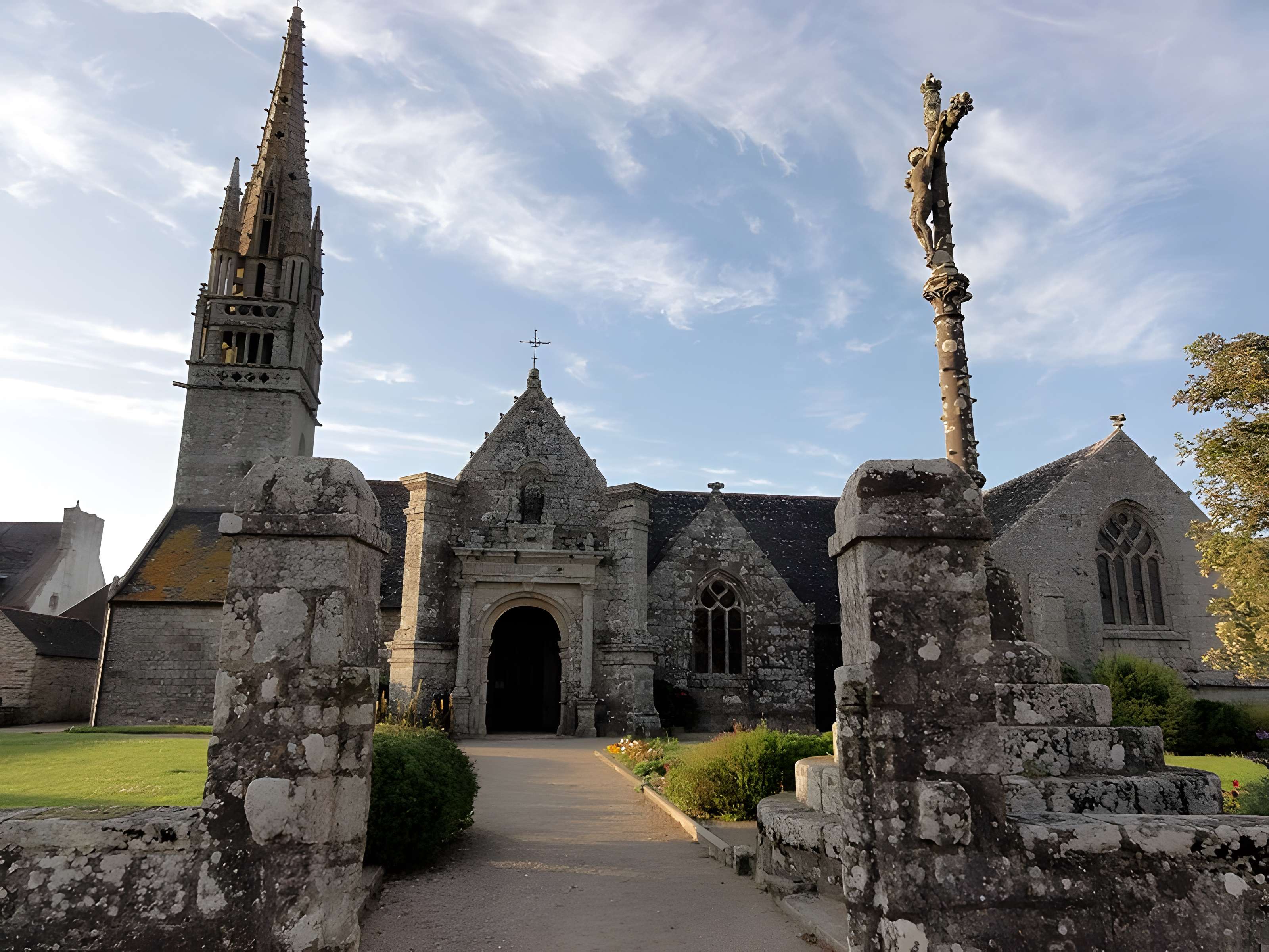 Église Notre-Dame de la Clarté de Beuzec-Cap-Sizun