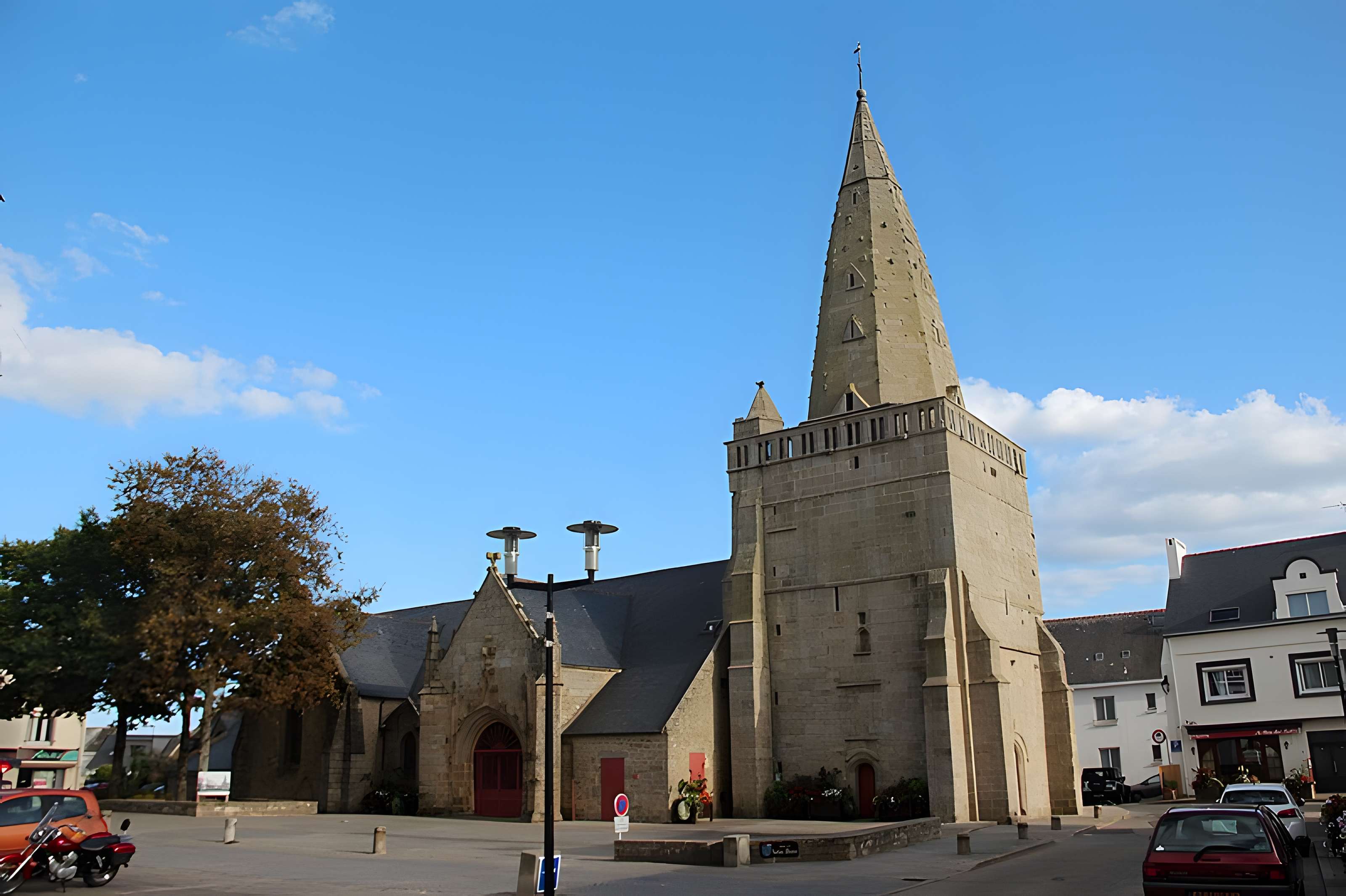 Église Notre-Dame de Larmor-Plage