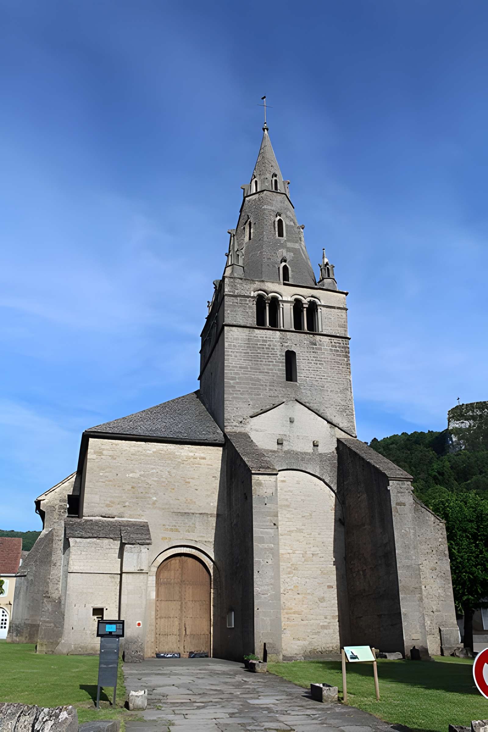 Église Notre-Dame de Mouthier-le-Vieillard