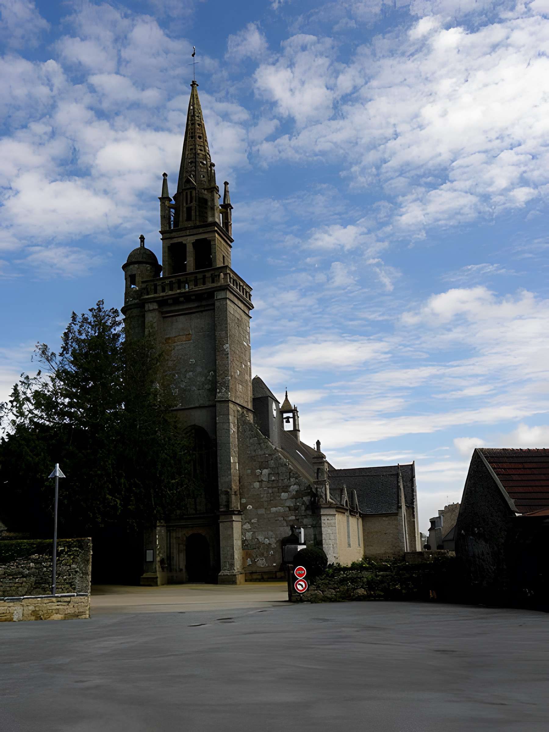 Église Notre-Dame de Ploujean
