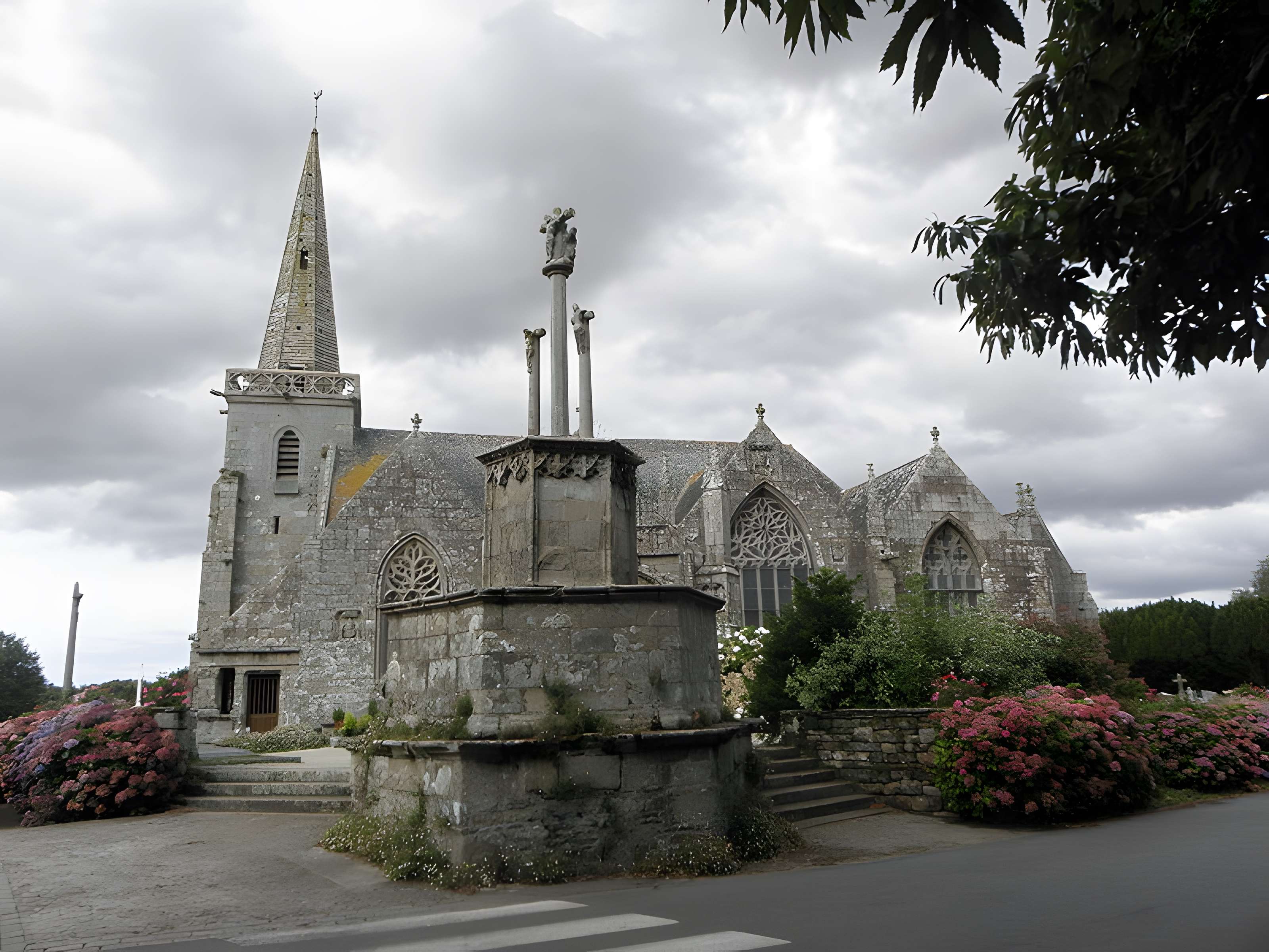 Église Notre-Dame de Runan