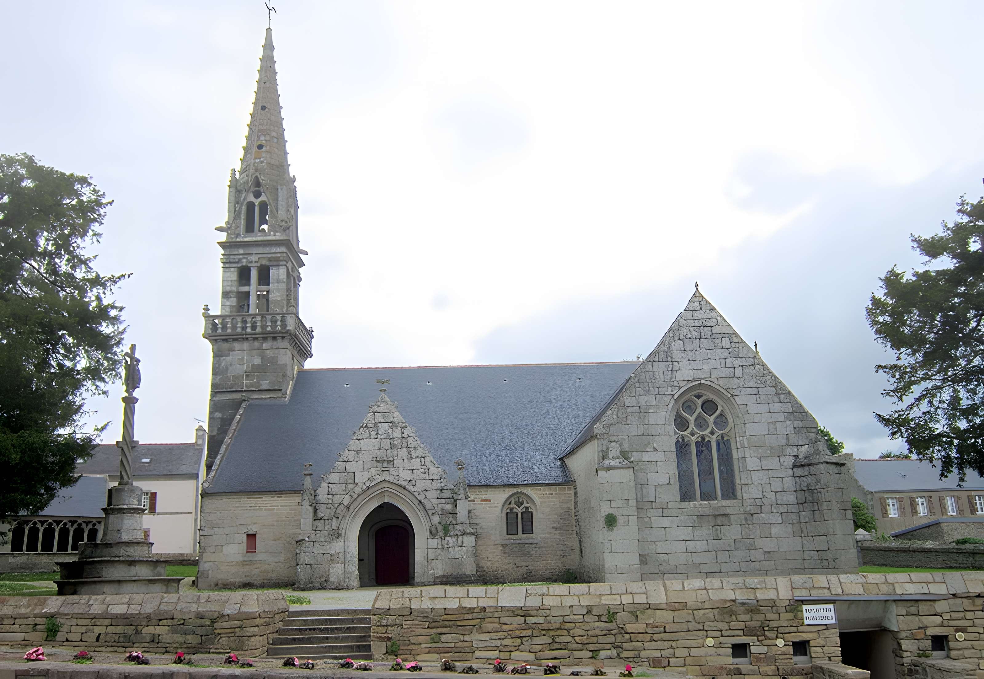 Église Notre-Dame de Saint-Yvi