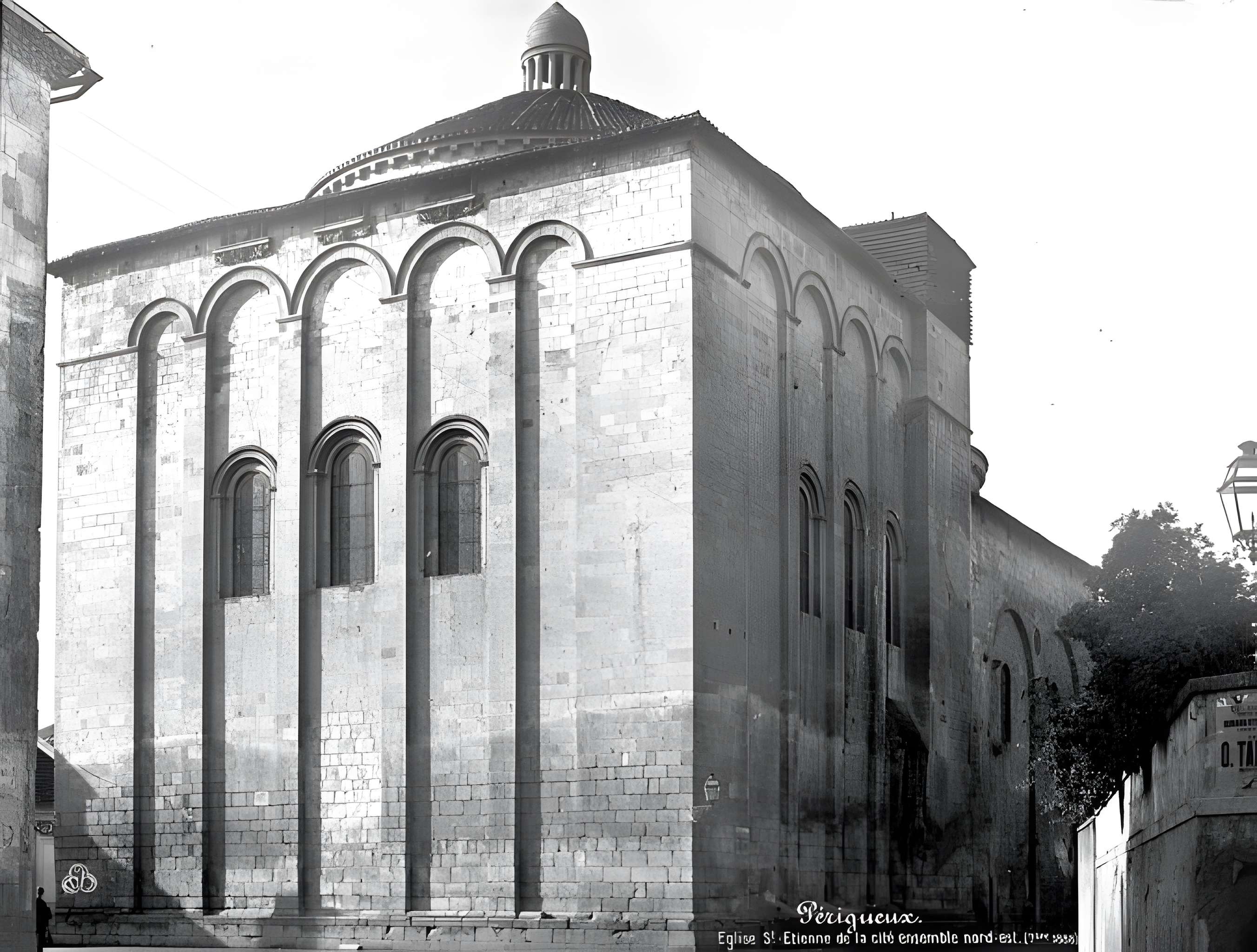 Église Saint-Étienne-de-la-Cité de Périgueux
