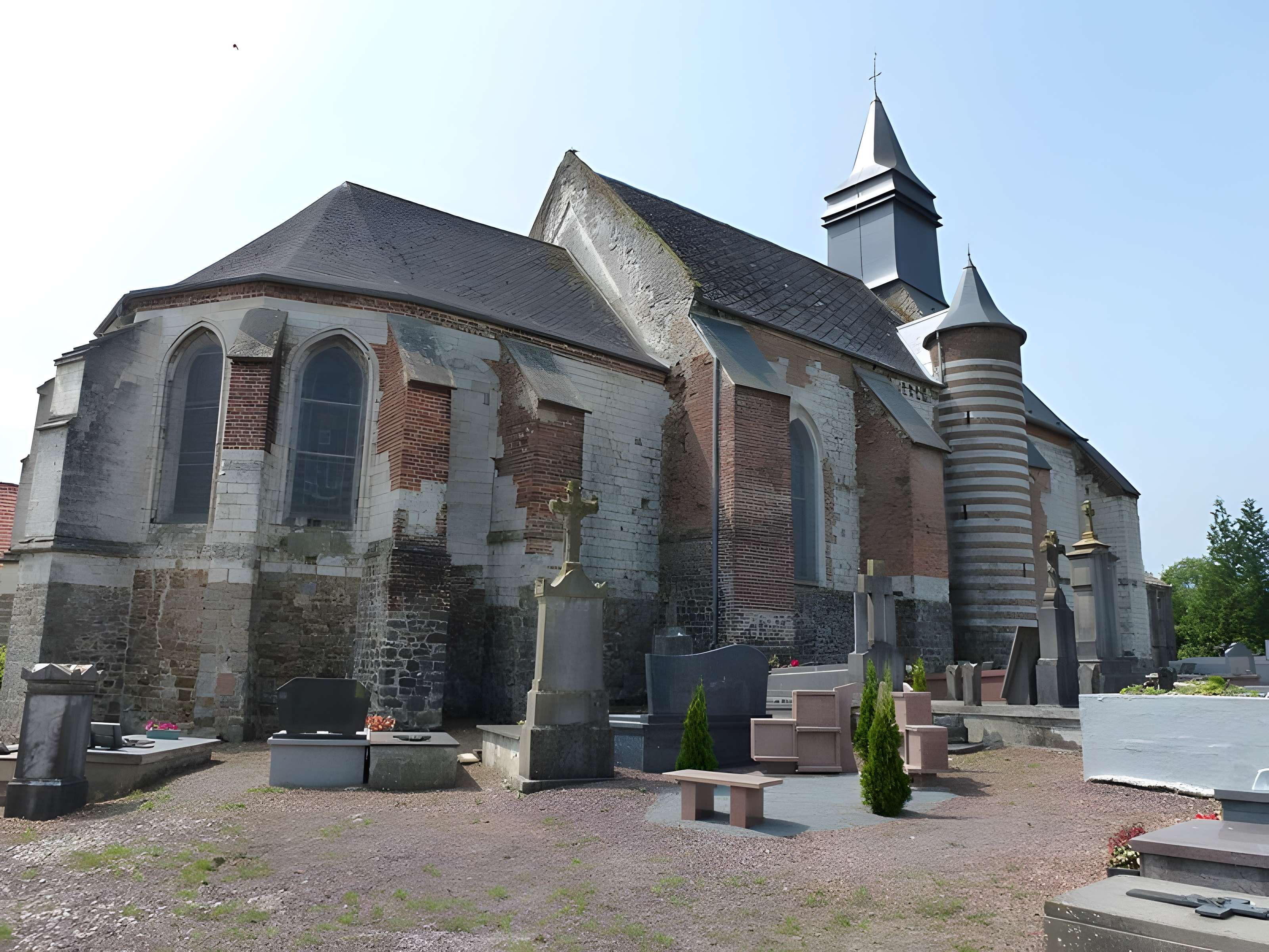 Église Notre-Dame de Senlis dans le Pas-de-Calais 