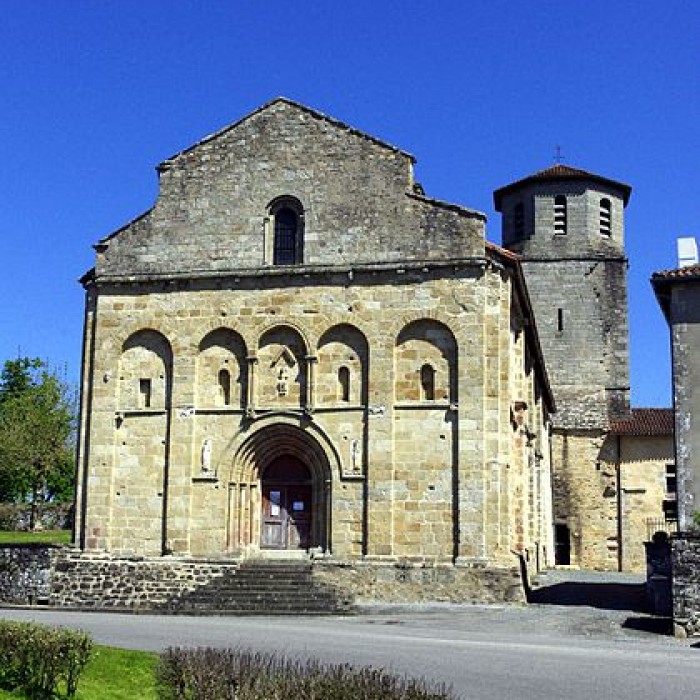 Photo de Église Saint-Eutrope des Salles-Lavauguyon