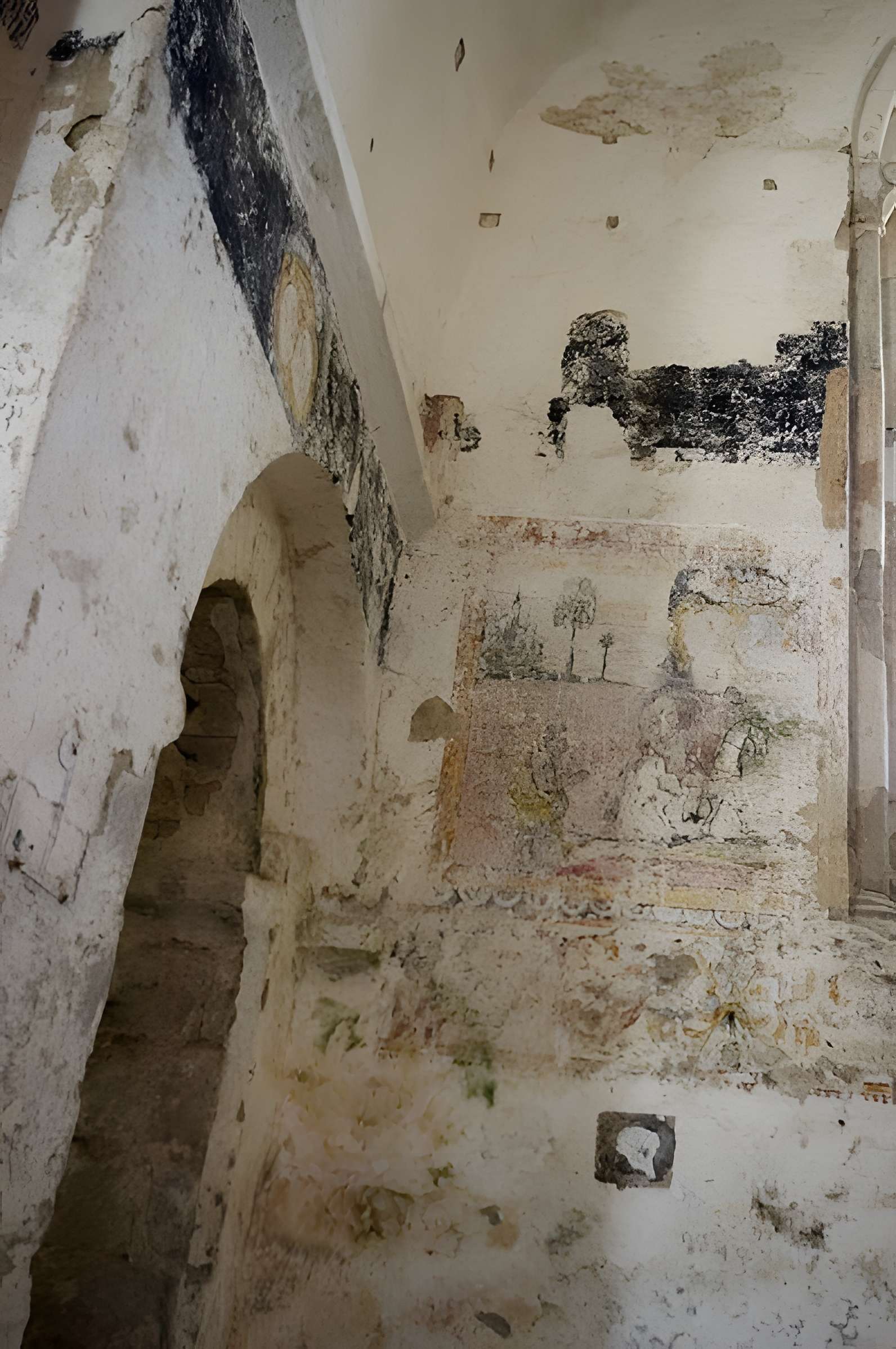 Église Saint-Eutrope des Salles-Lavauguyon