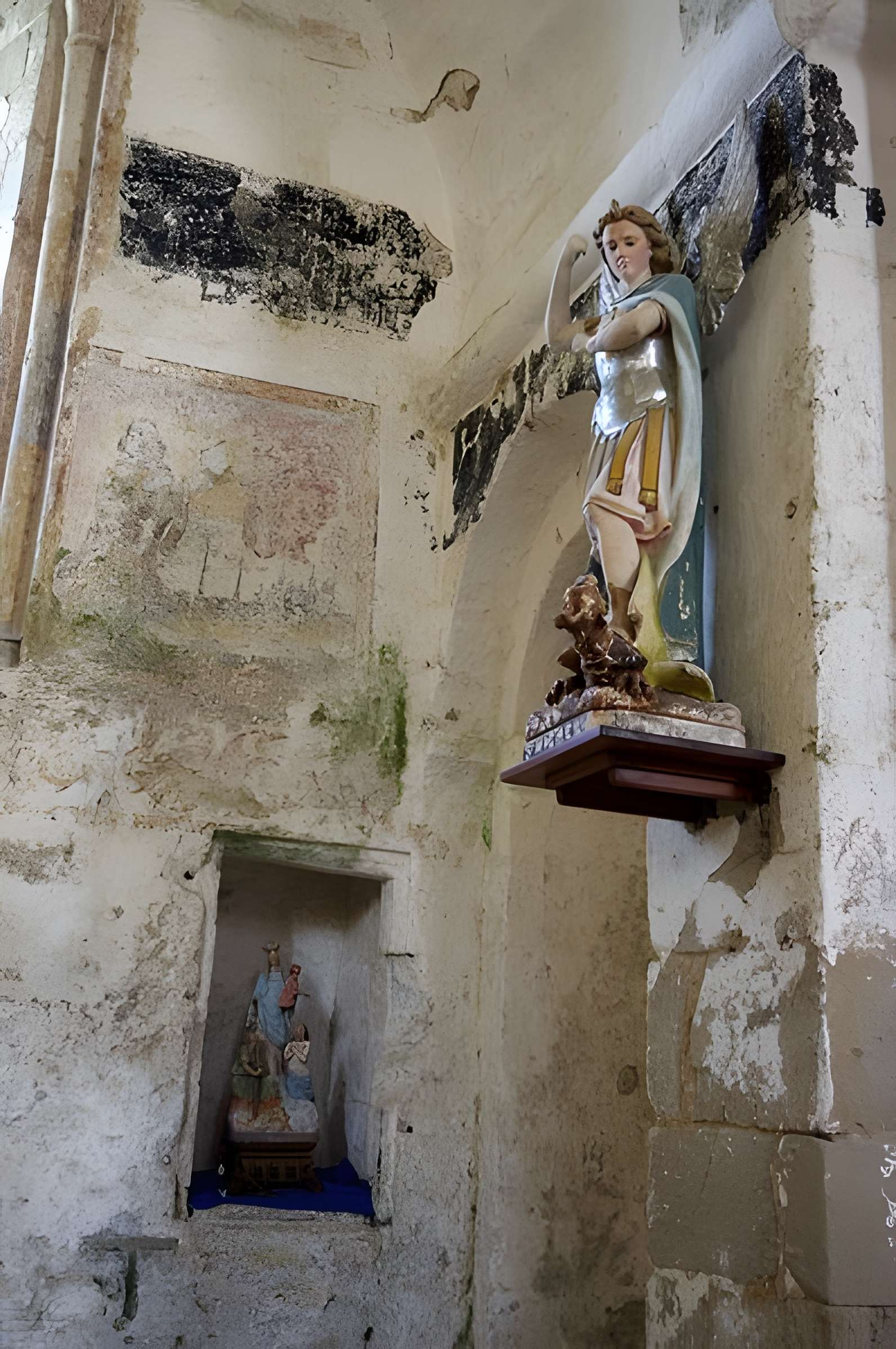 Église Saint-Eutrope des Salles-Lavauguyon