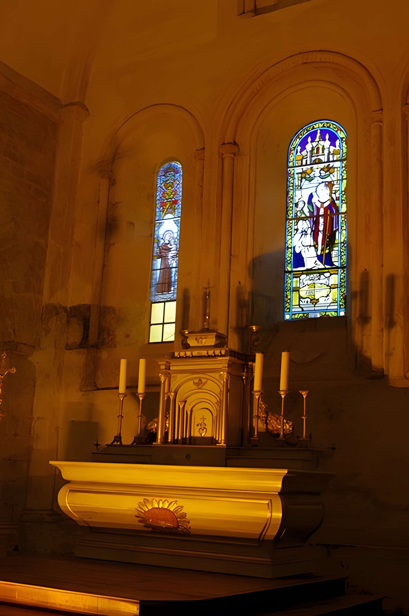 Église Saint-Eutrope des Salles-Lavauguyon