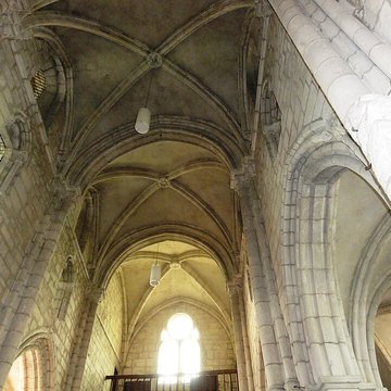 Église Notre-Dame dÉcrouves