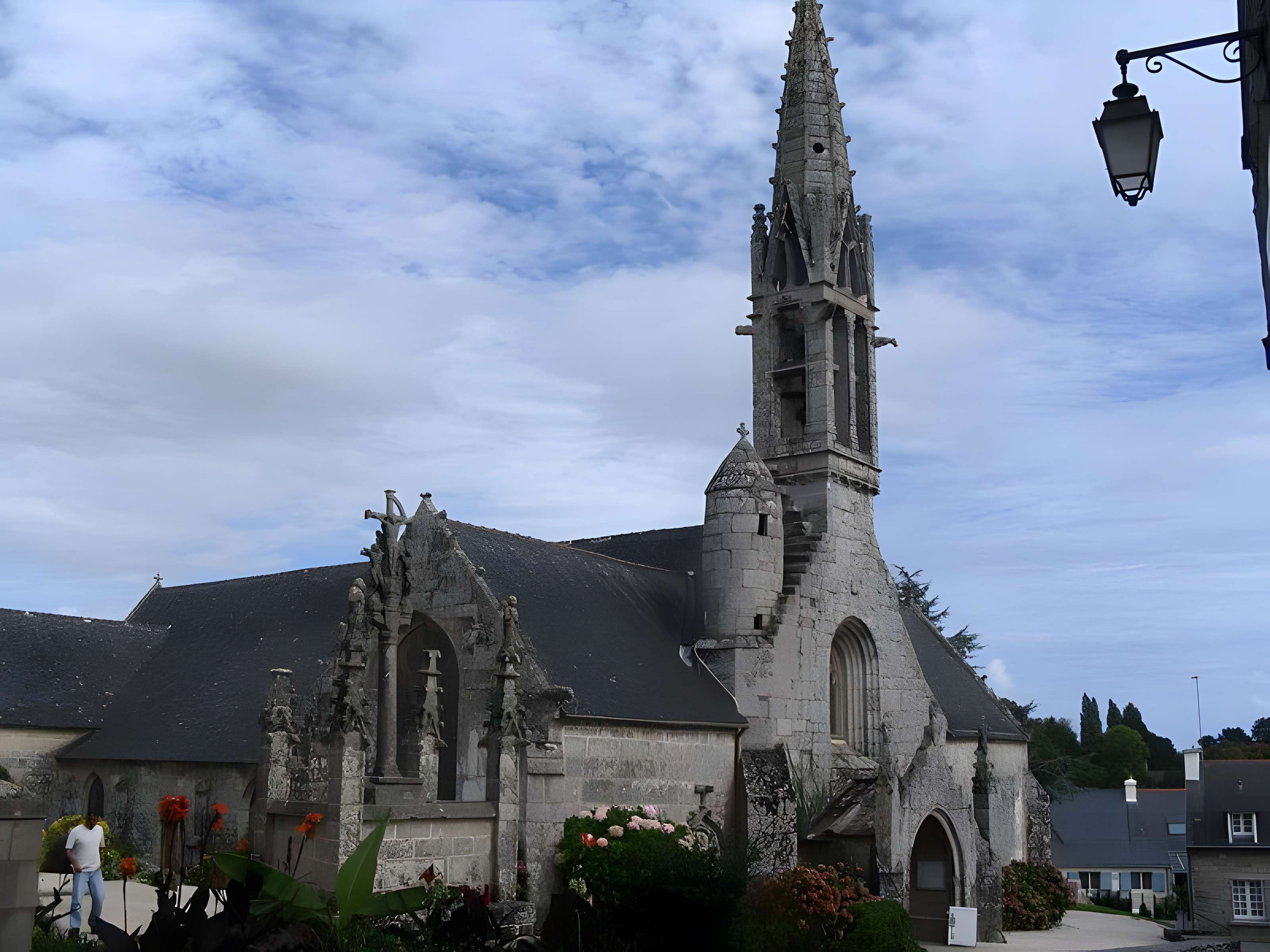 Église Notre-Dame d'Izel-Vor