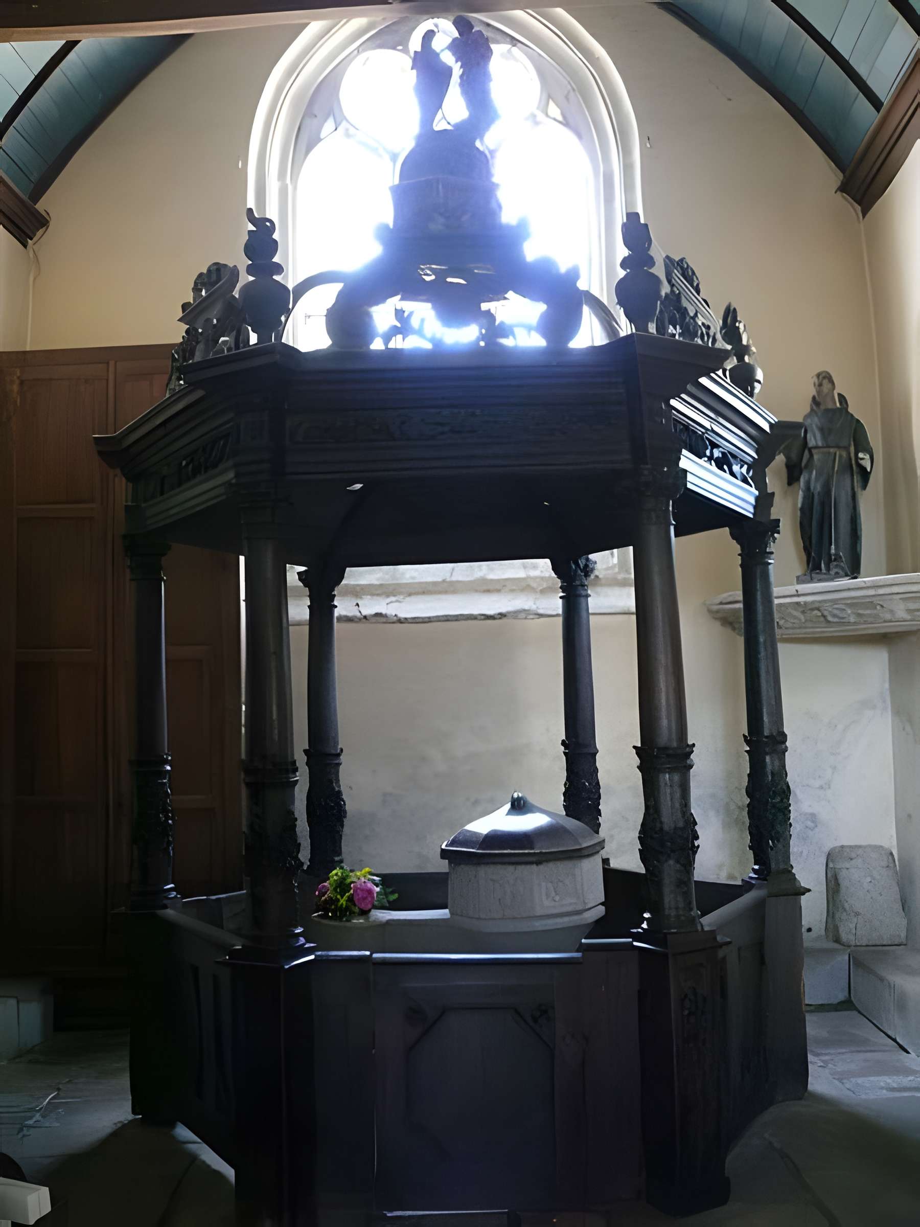 Église Notre-Dame d'Izel-Vor