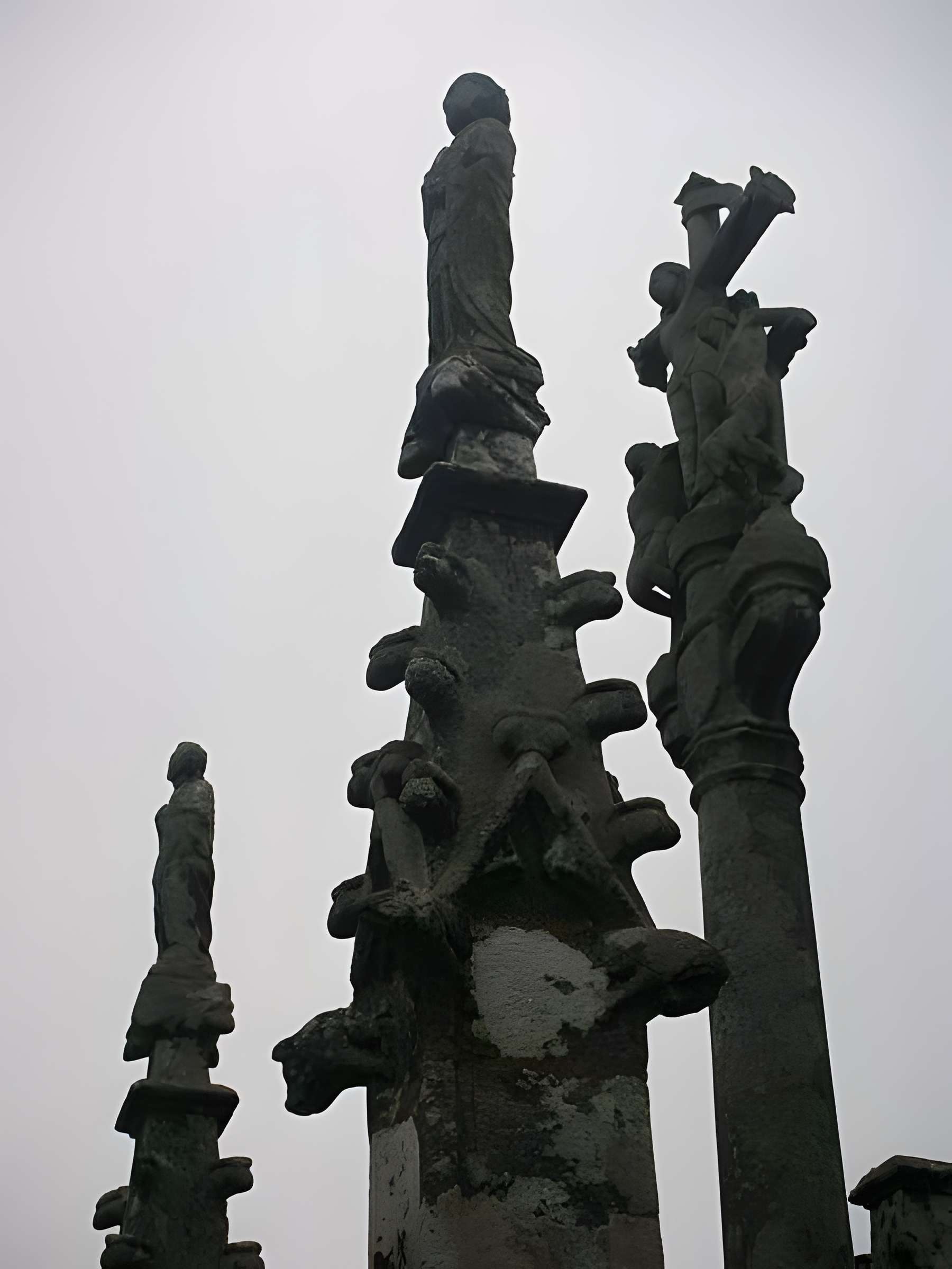 Église Notre-Dame d'Izel-Vor