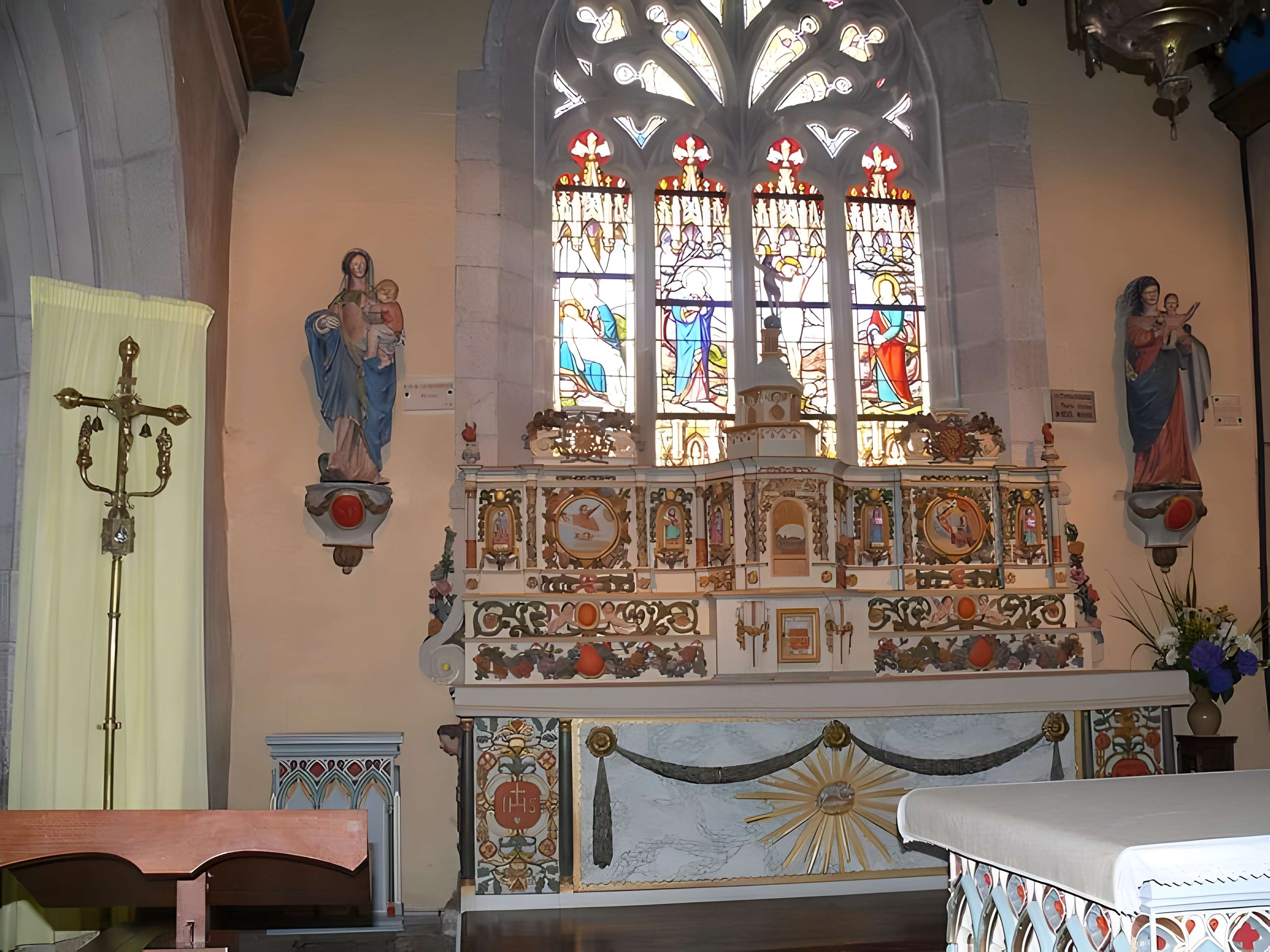 Église Notre-Dame d'Izel-Vor