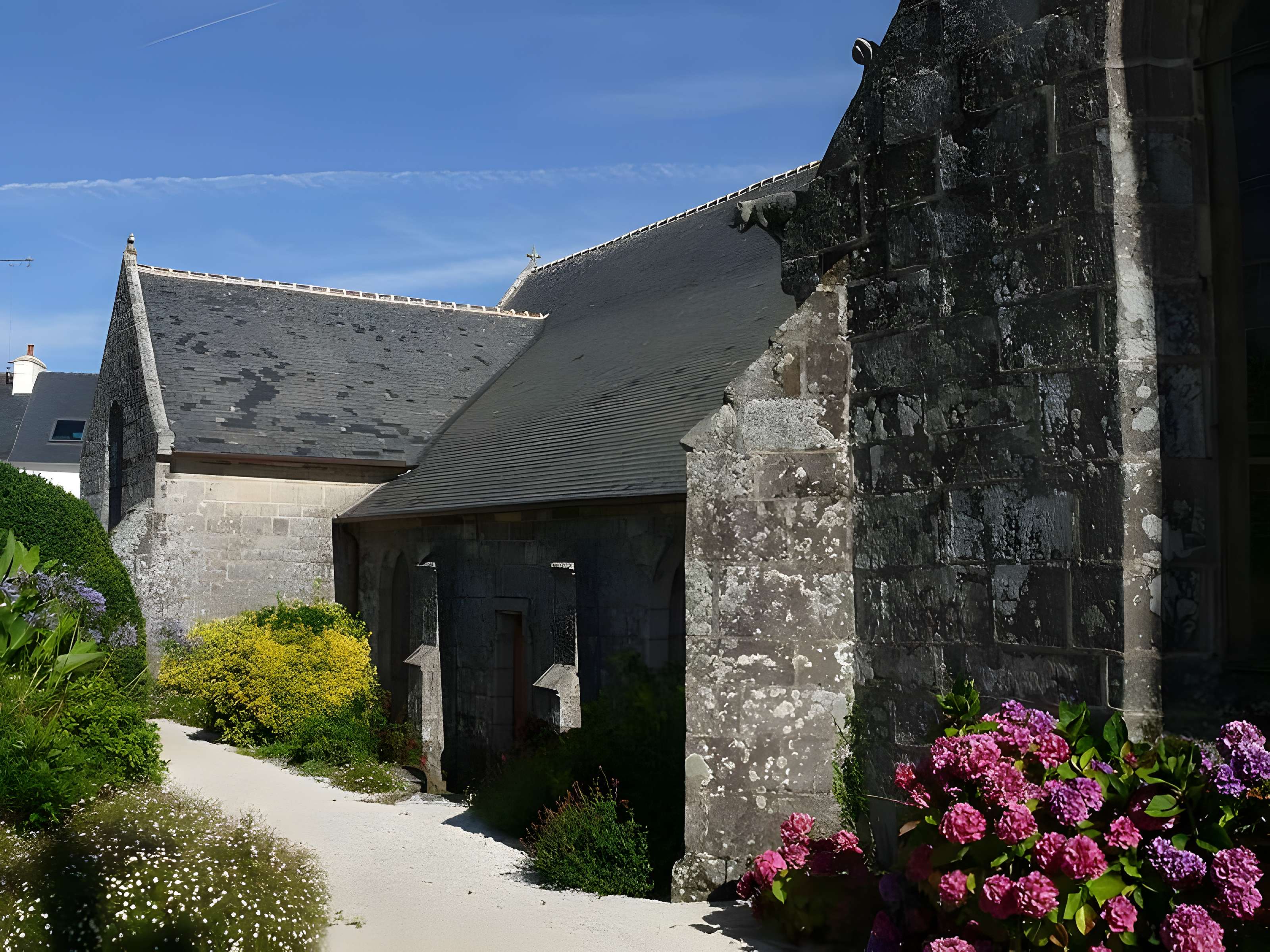 Église Notre-Dame d'Izel-Vor