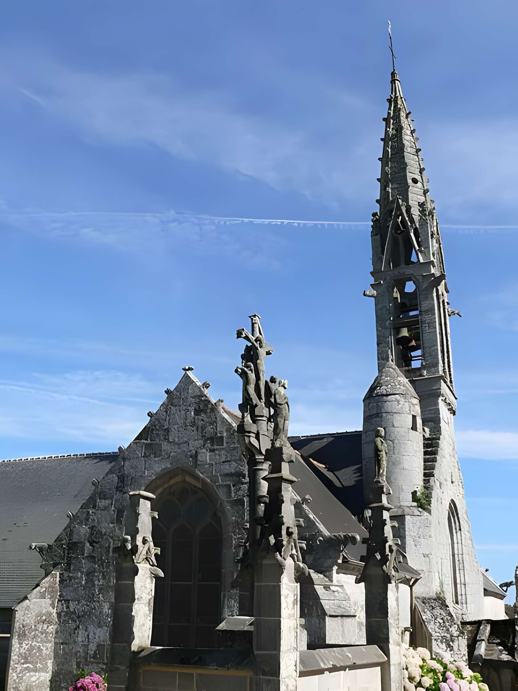 Église Notre-Dame d'Izel-Vor