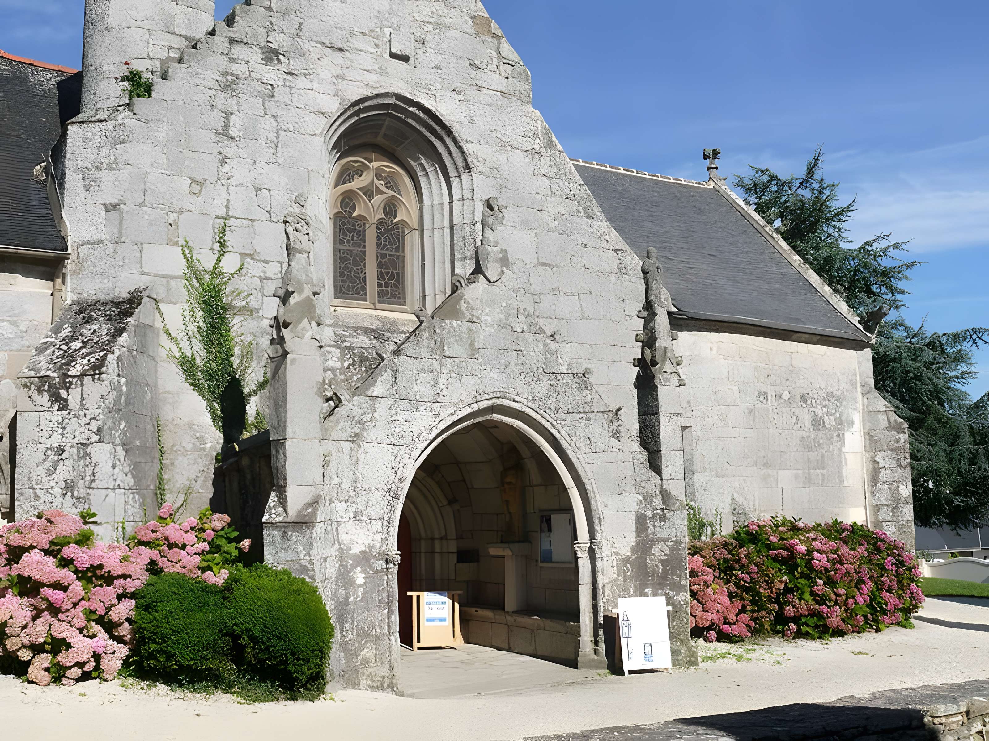 Église Notre-Dame d'Izel-Vor