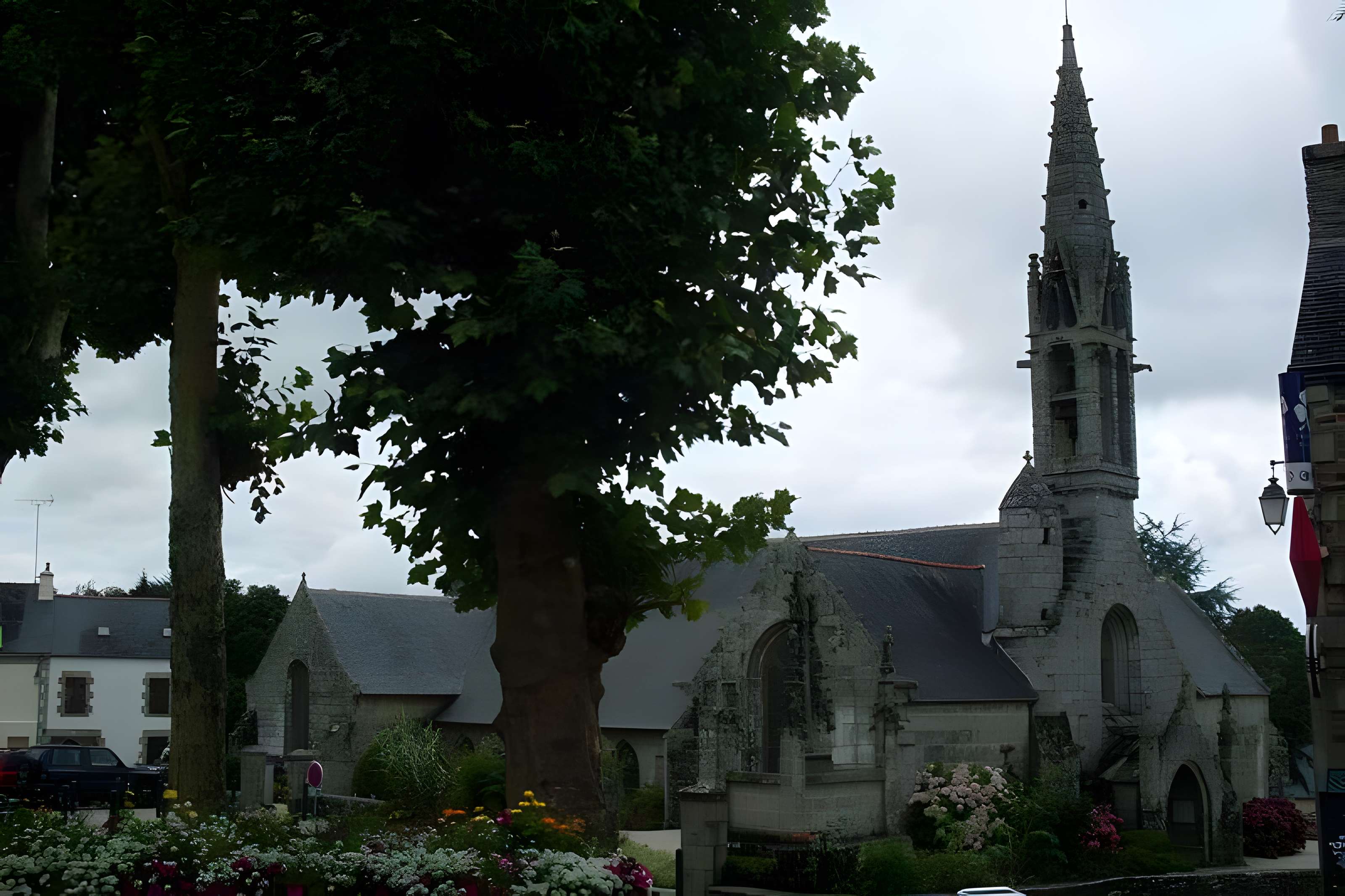 Église Notre-Dame d'Izel-Vor