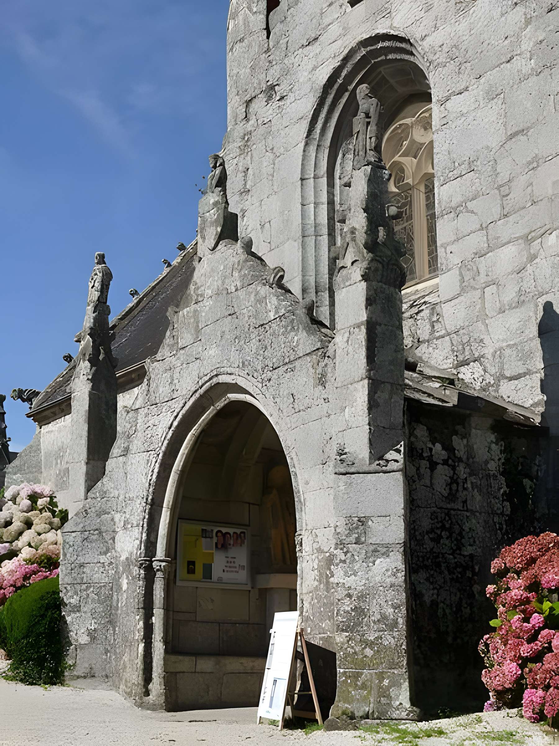 Église Notre-Dame d'Izel-Vor