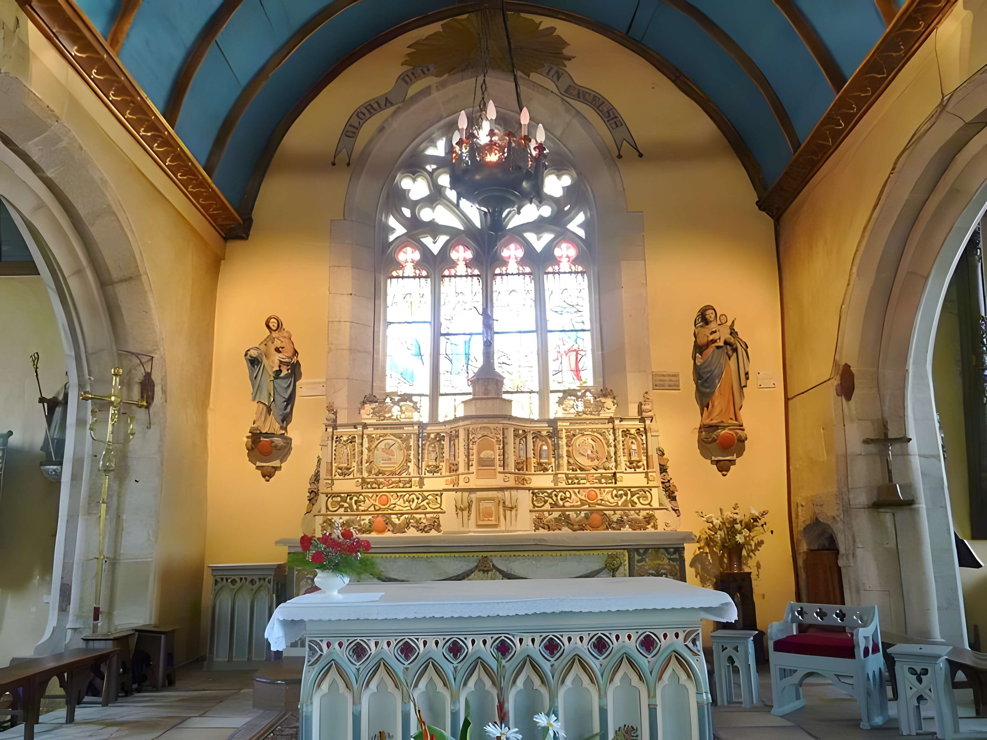 Église Notre-Dame d'Izel-Vor