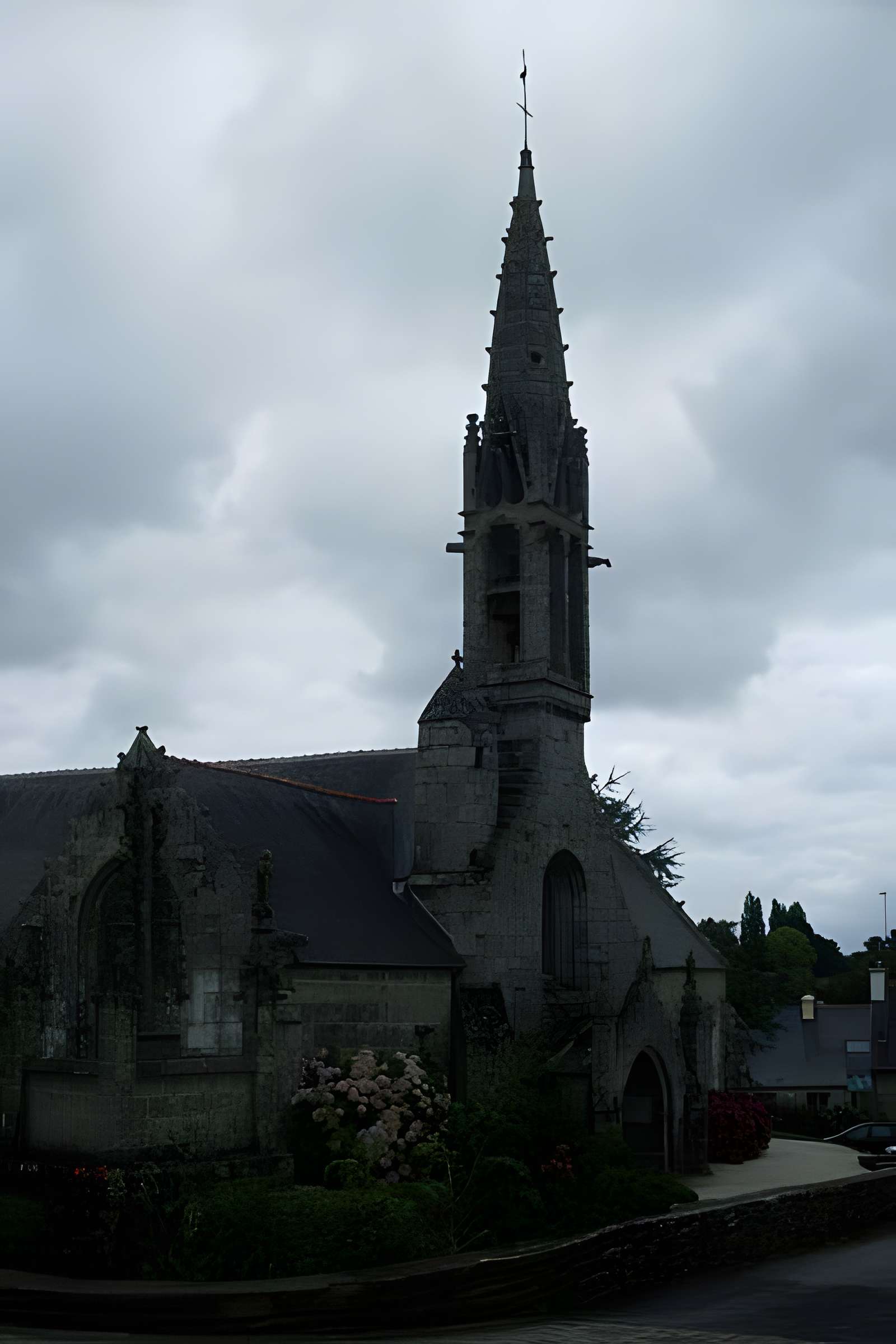 Église Notre-Dame d'Izel-Vor