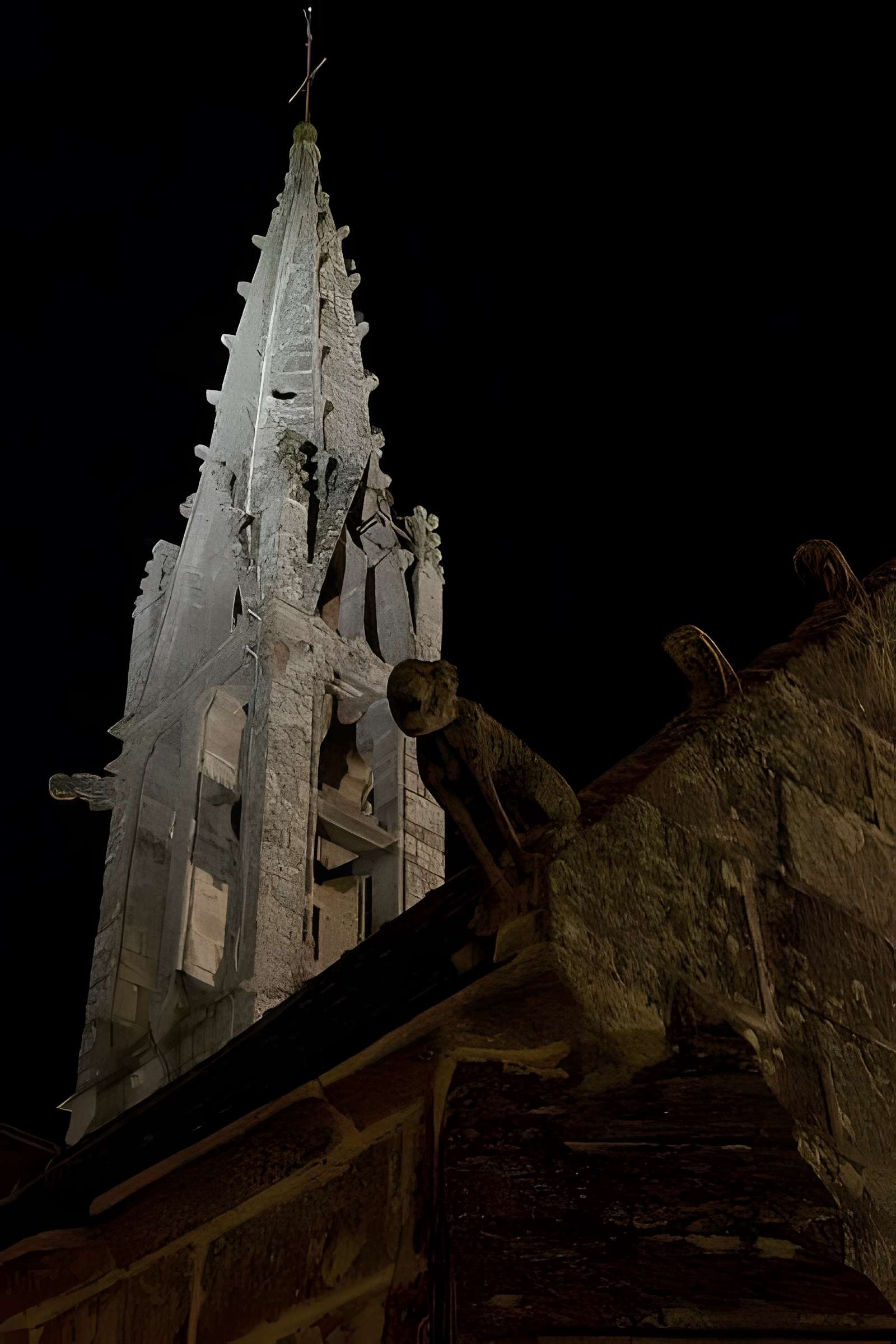 Église Notre-Dame d'Izel-Vor