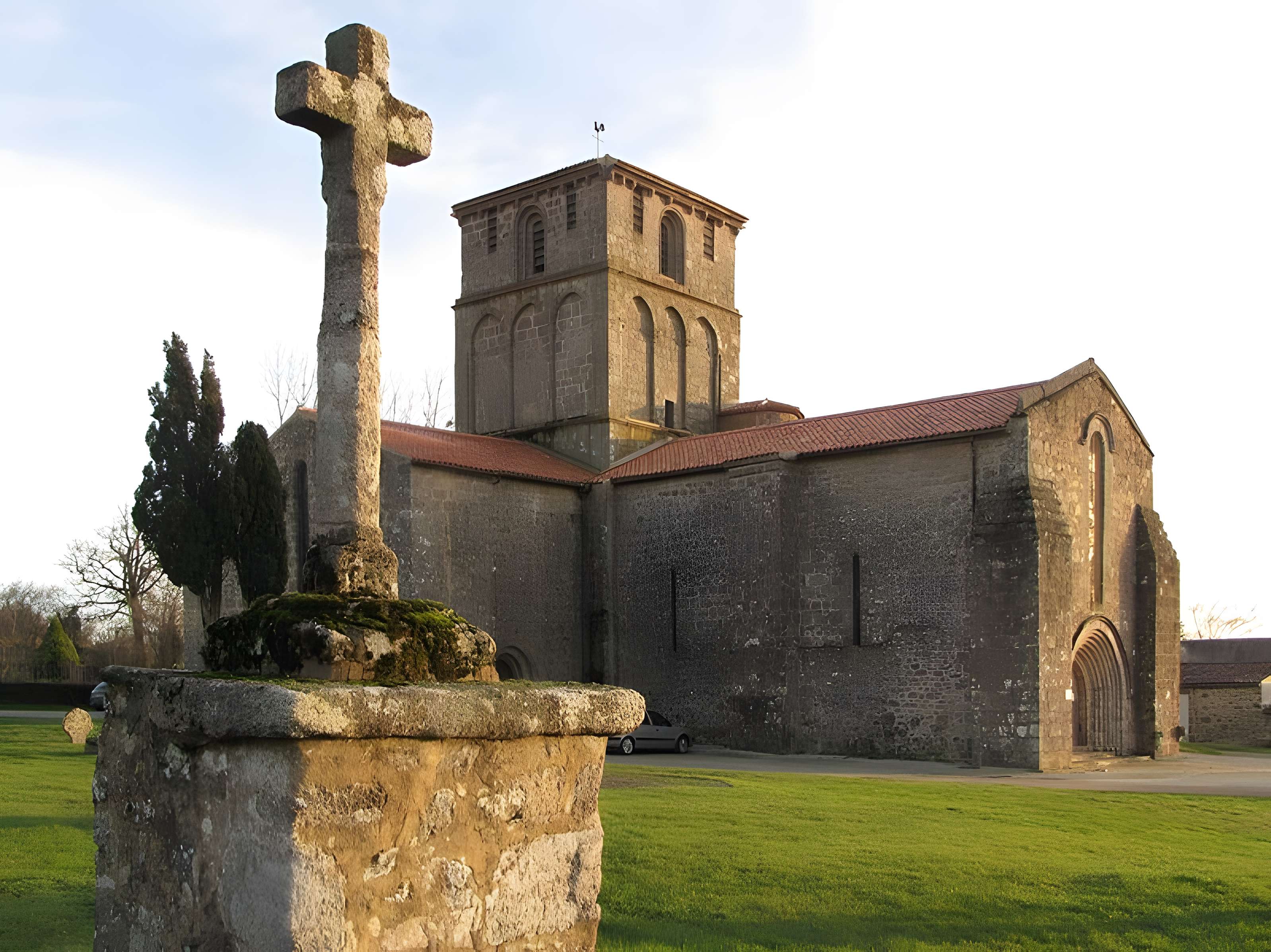 Église Notre-Dame du Vieux-Pouzauges 