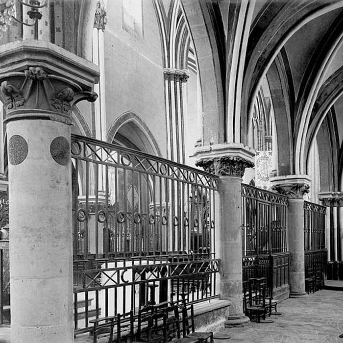 Photo de Église Notre-Dame et croix de Puiseaux