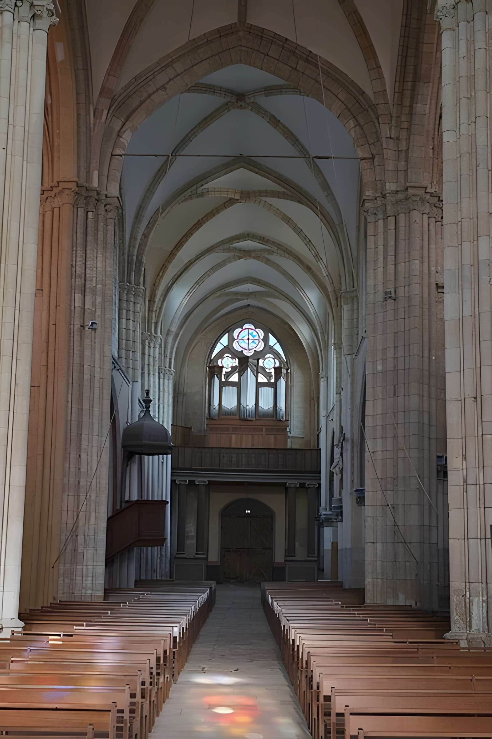 Église Notre-Dame et croix de Puiseaux