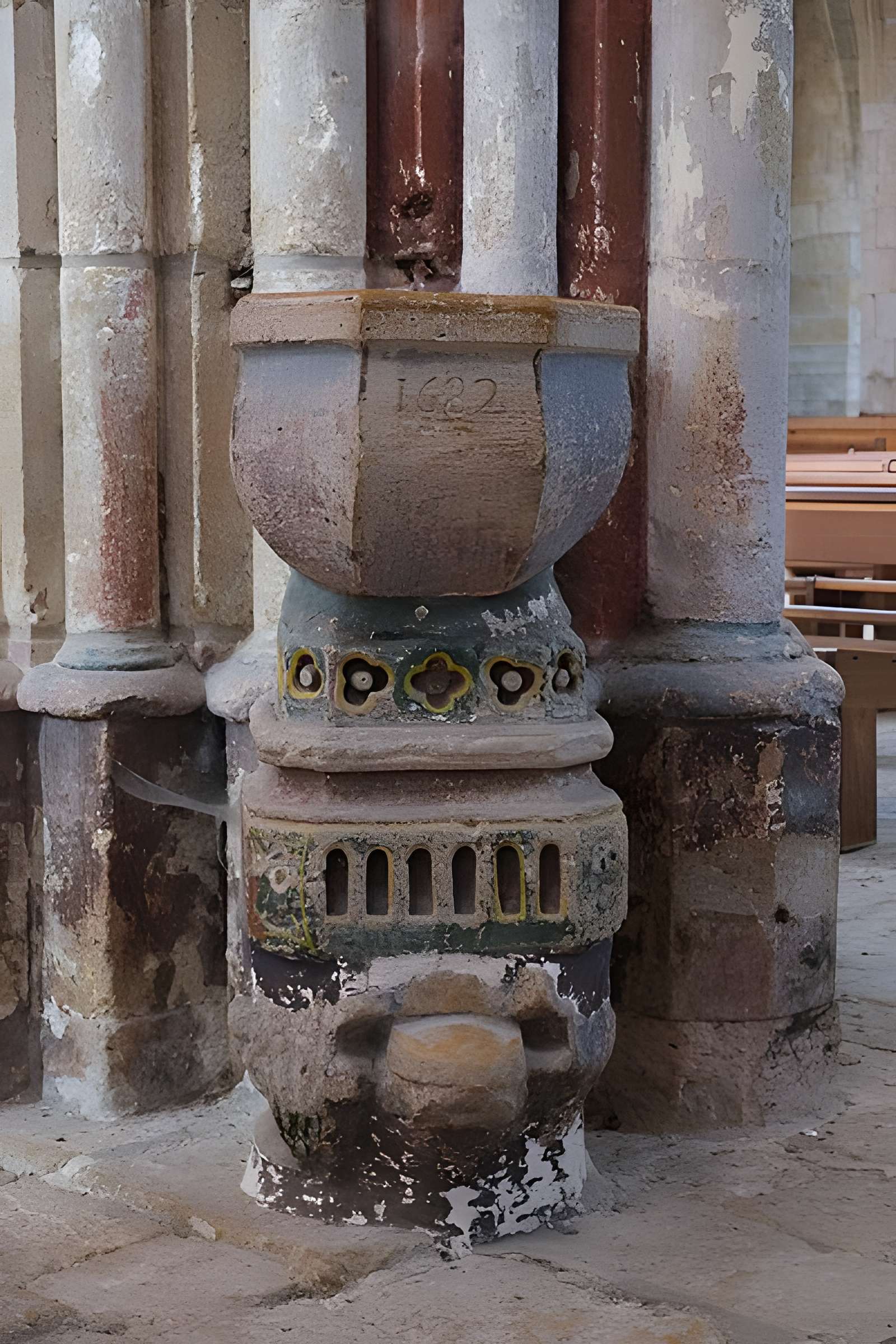 Église Notre-Dame et croix de Puiseaux