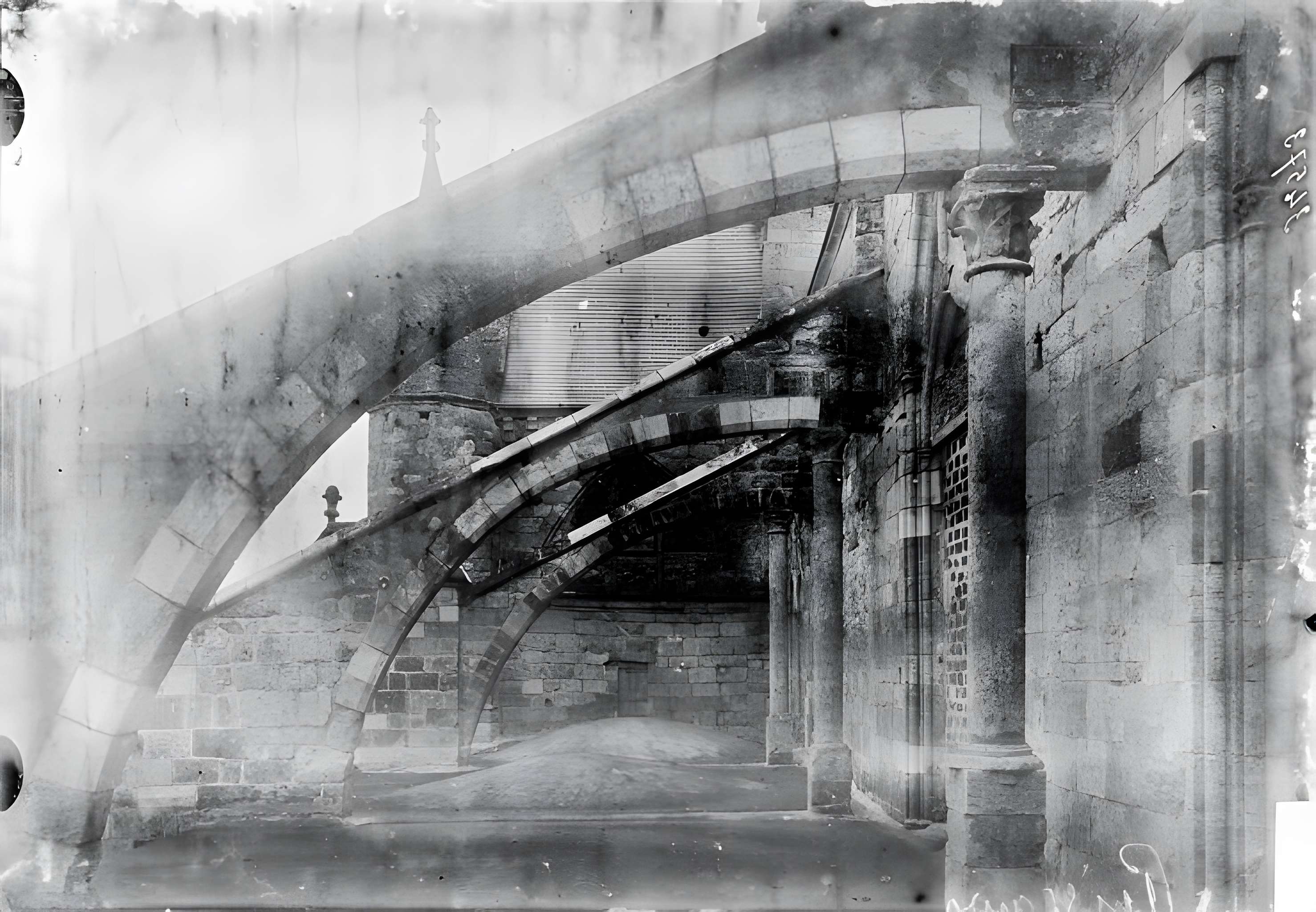 Église Notre-Dame et croix de Puiseaux