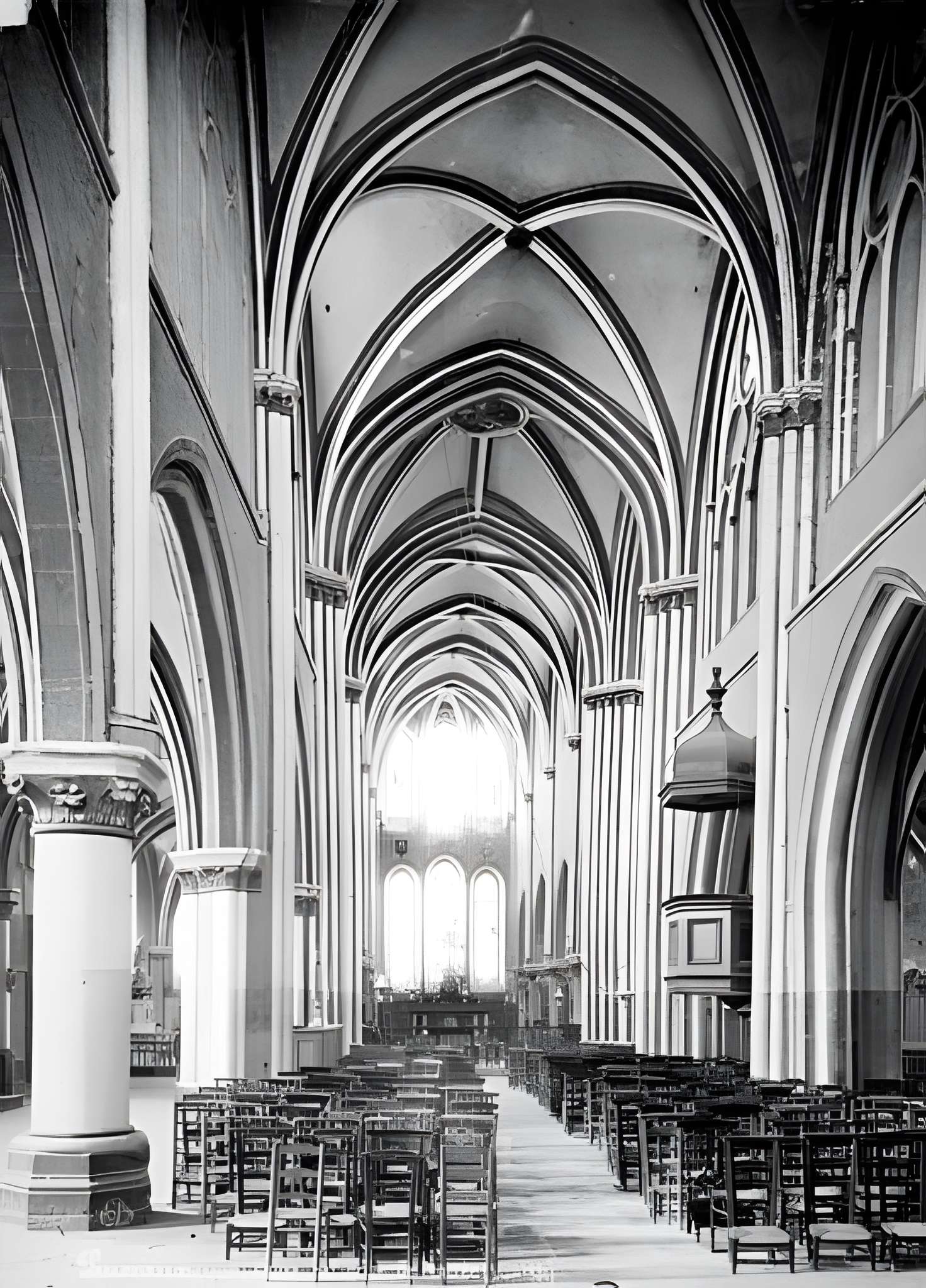 Église Notre-Dame et croix de Puiseaux