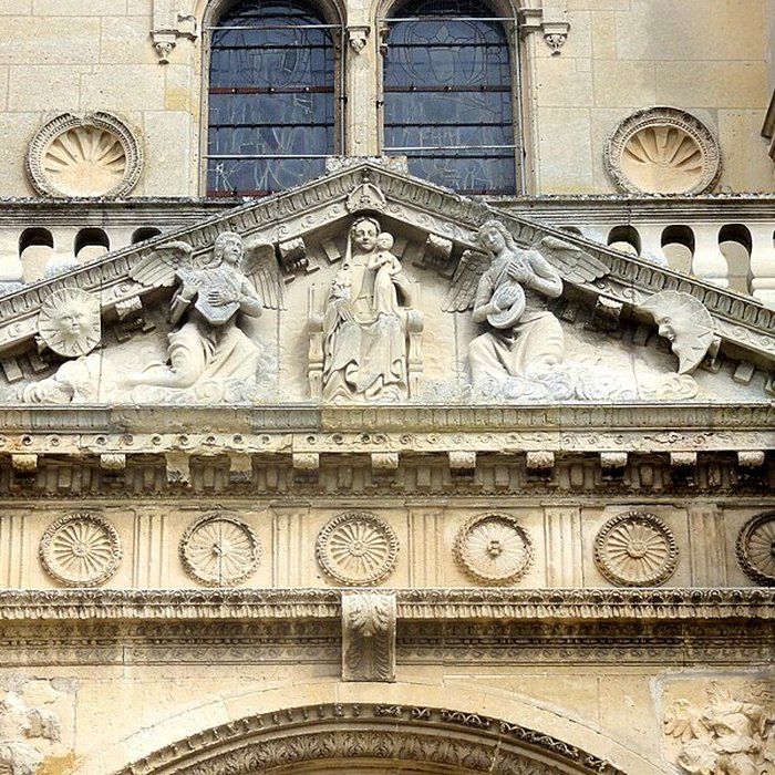 Photo de Église Notre-Dame et croix de Vétheuil